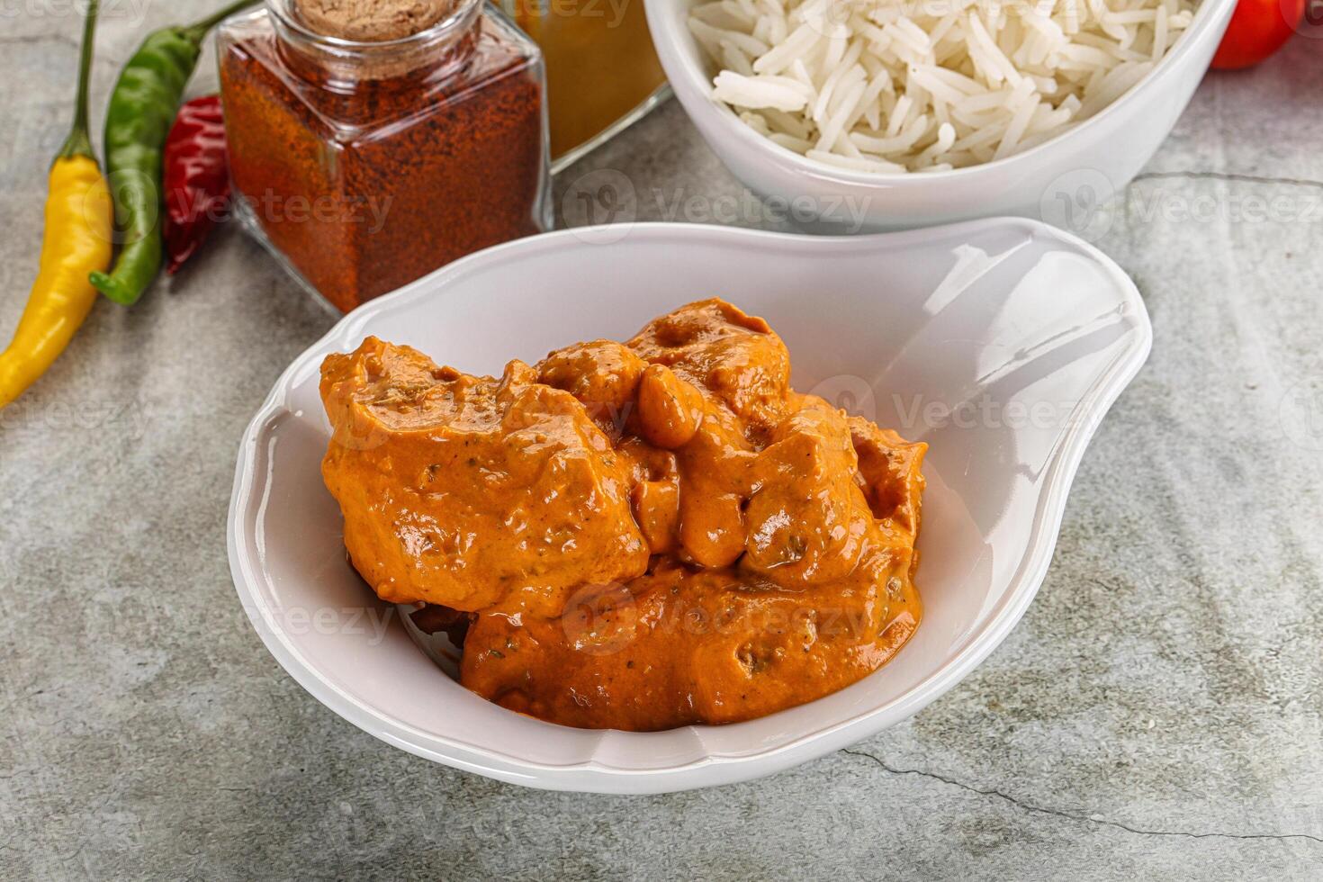 Indian cuisine - chicken butter masala photo