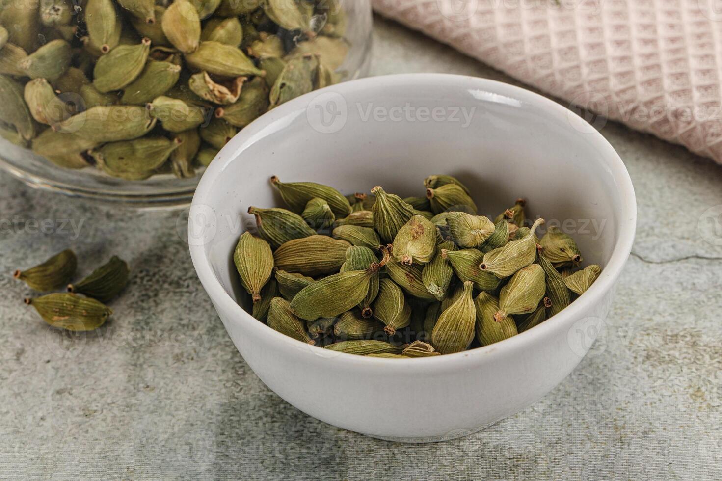 Dry Cardamom - aroma seasoning flavour photo