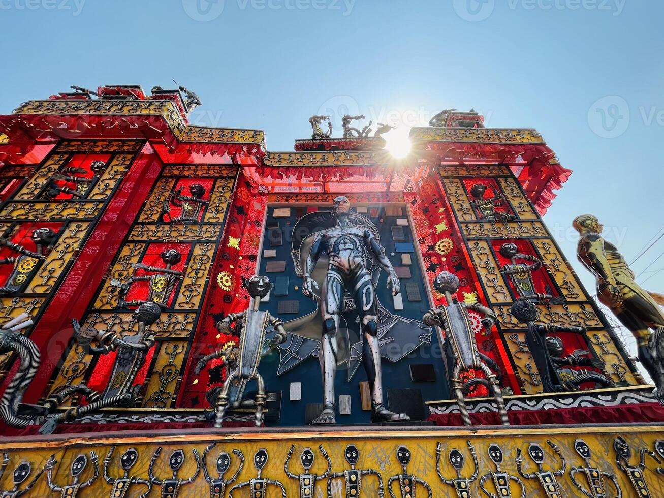 statue of robot depict ancient history photo