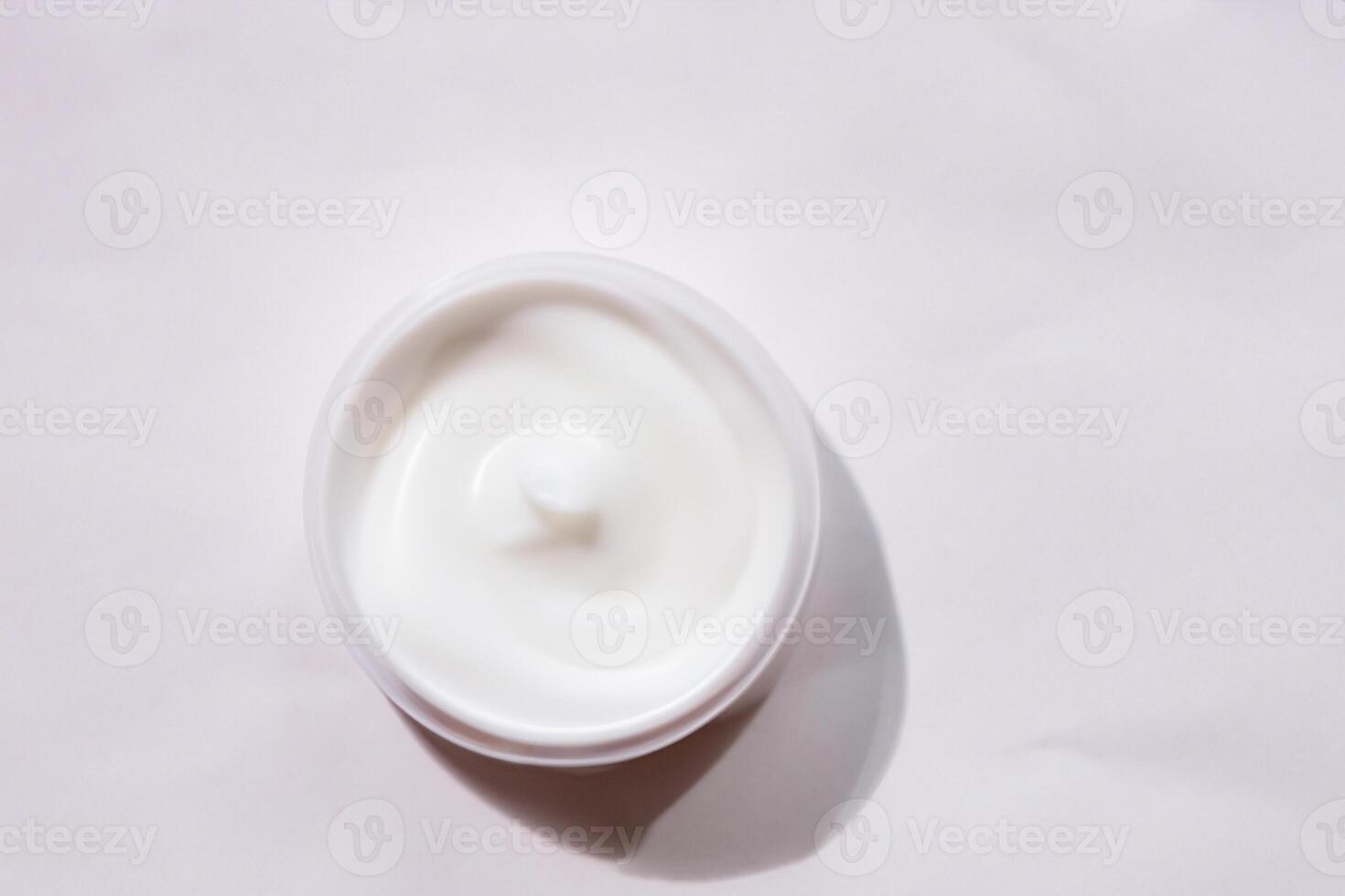 Exquisite Showcase Beautiful Mockup Cosmetic Packaging, A Perfect Blend of Style and Elegance in Design photo