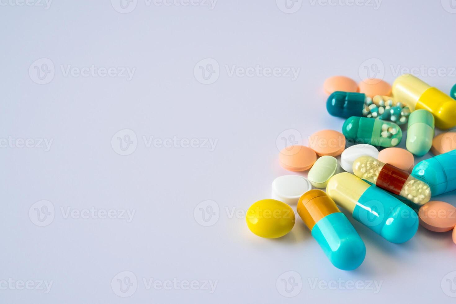 The Importance of Multivitamins in Supporting Overall Health and Wellness Providing Essential Nutrients and Vitamins photo