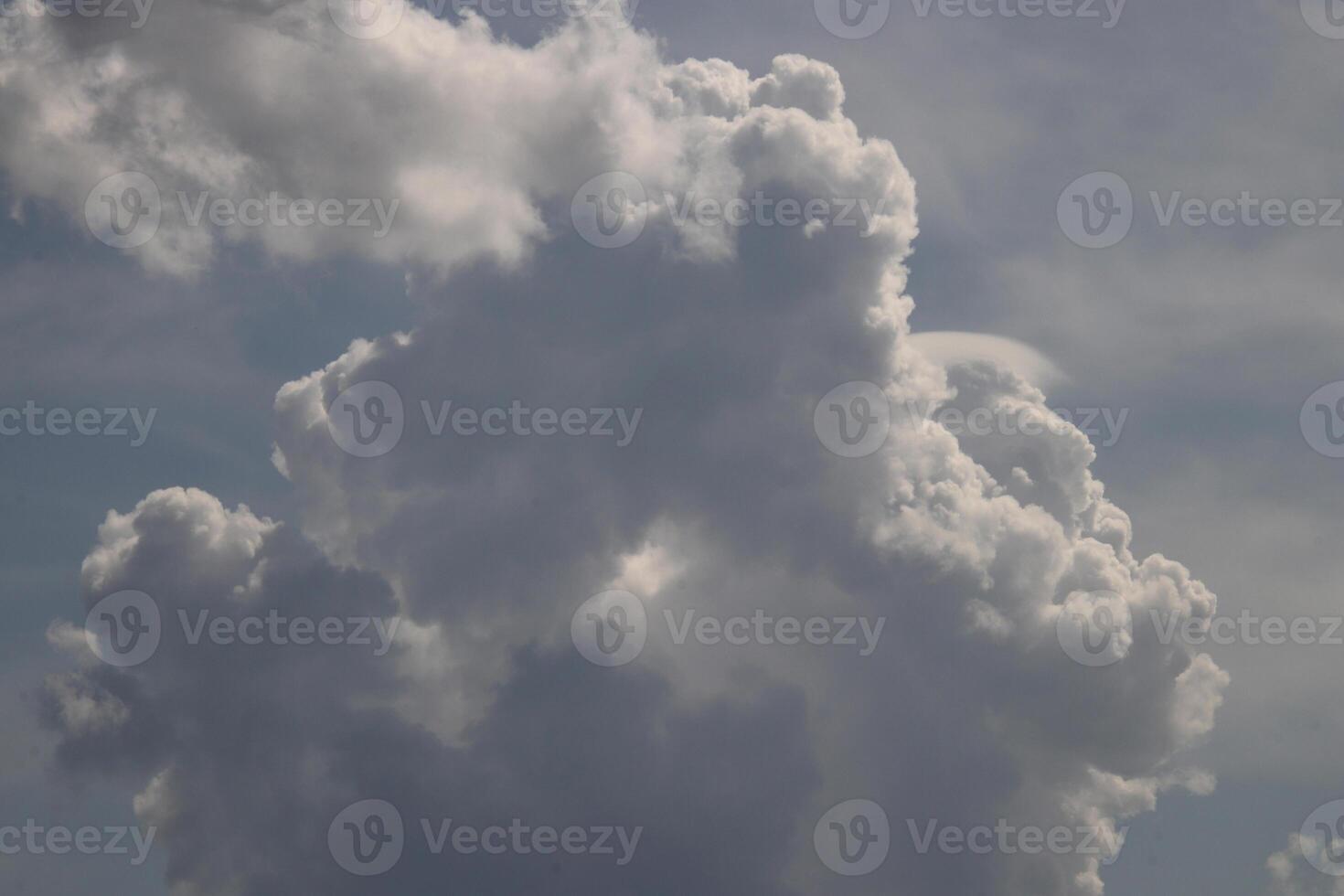Cloudy beautiful heaven air background photo