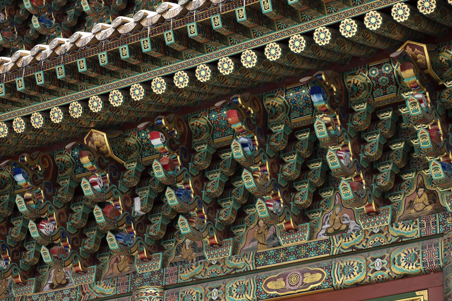 Roof of traditional Korean houses, Korean ancient architecture, snow, trees, and Korean-style houses photo