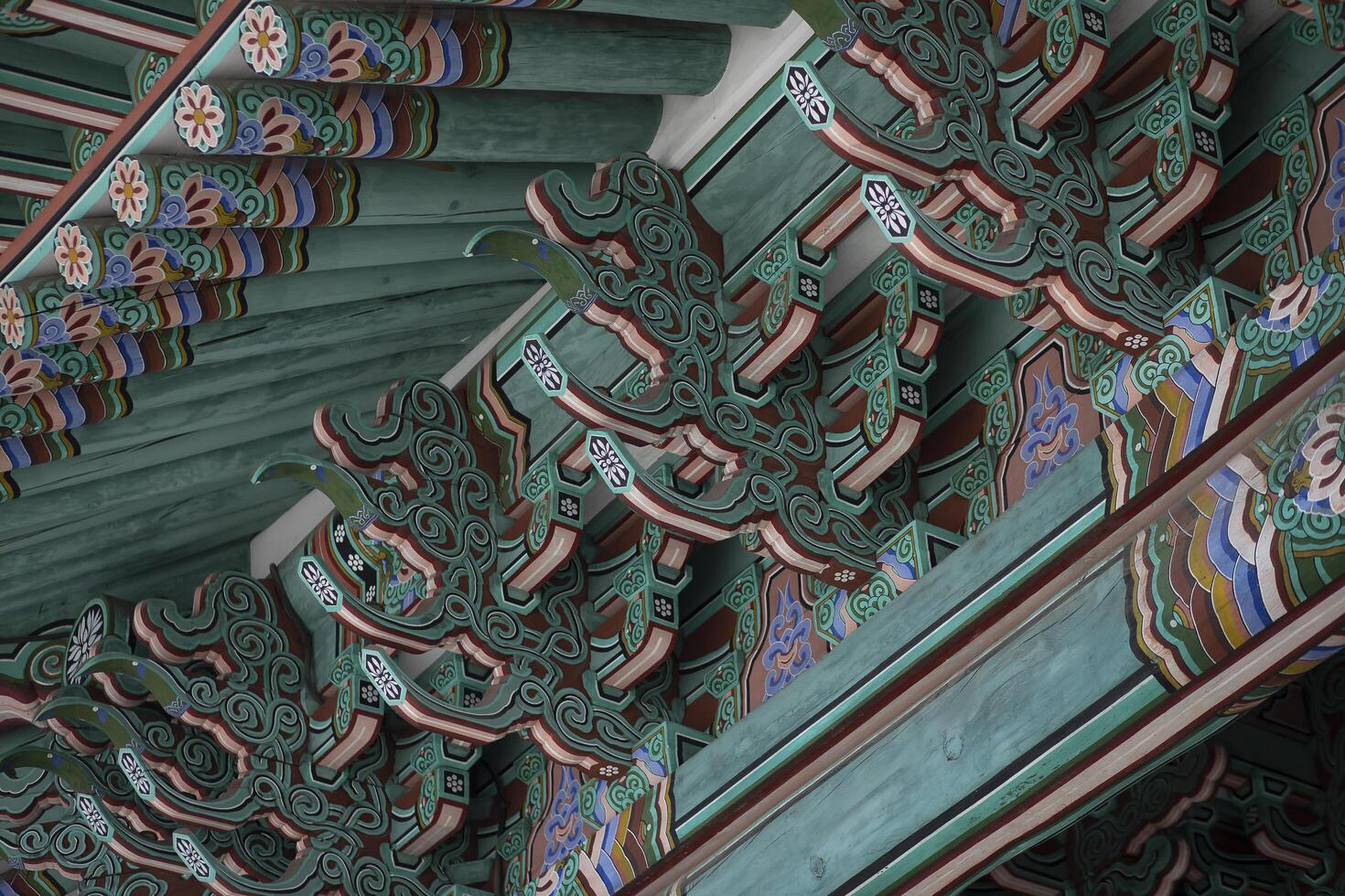 Roof of traditional Korean houses, Korean ancient architecture, snow, trees, and Korean-style houses photo