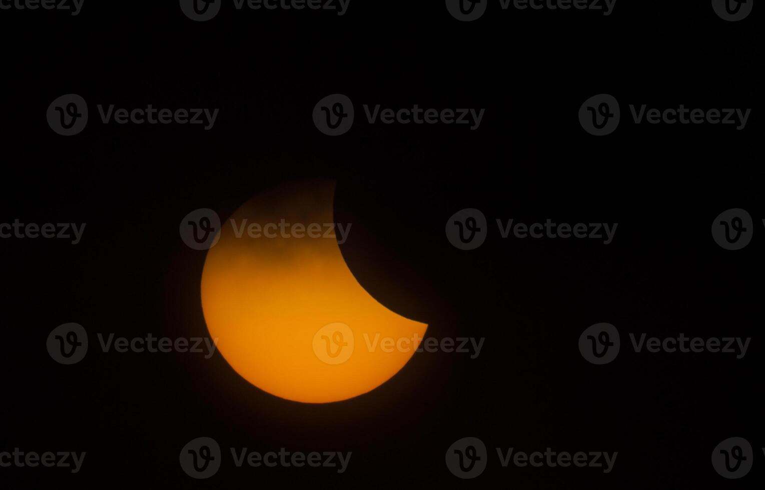 solar eclipse natural fenómeno foto