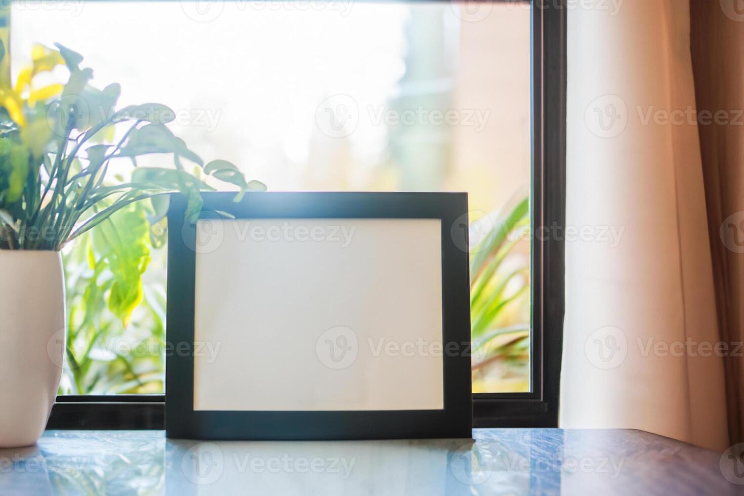 Natural Mockup Photo Paper on Wooden Table for a Realistic and Authentic Presentation, Perfect for Showcasing Designs with a Natural Feel