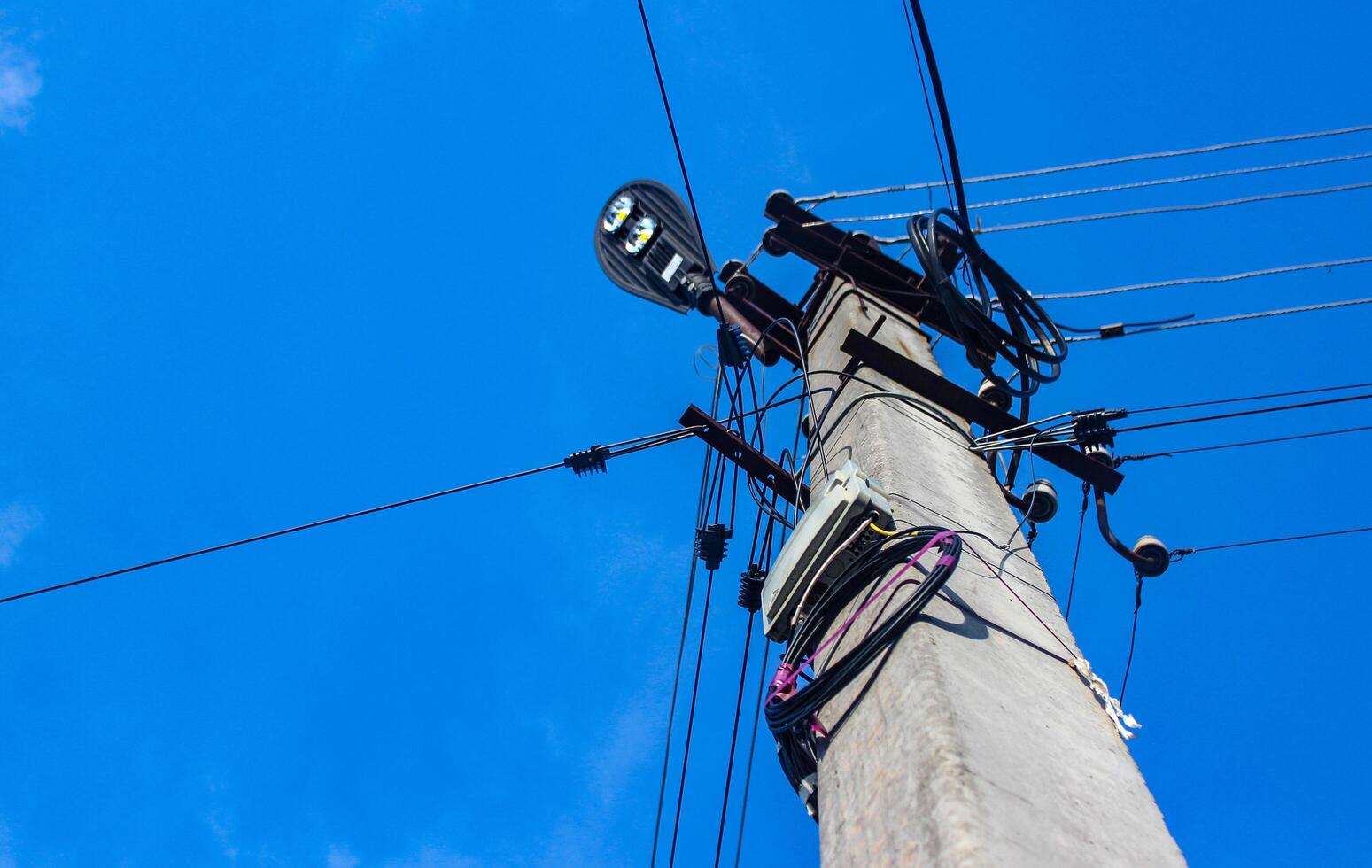 background electric pillar photo