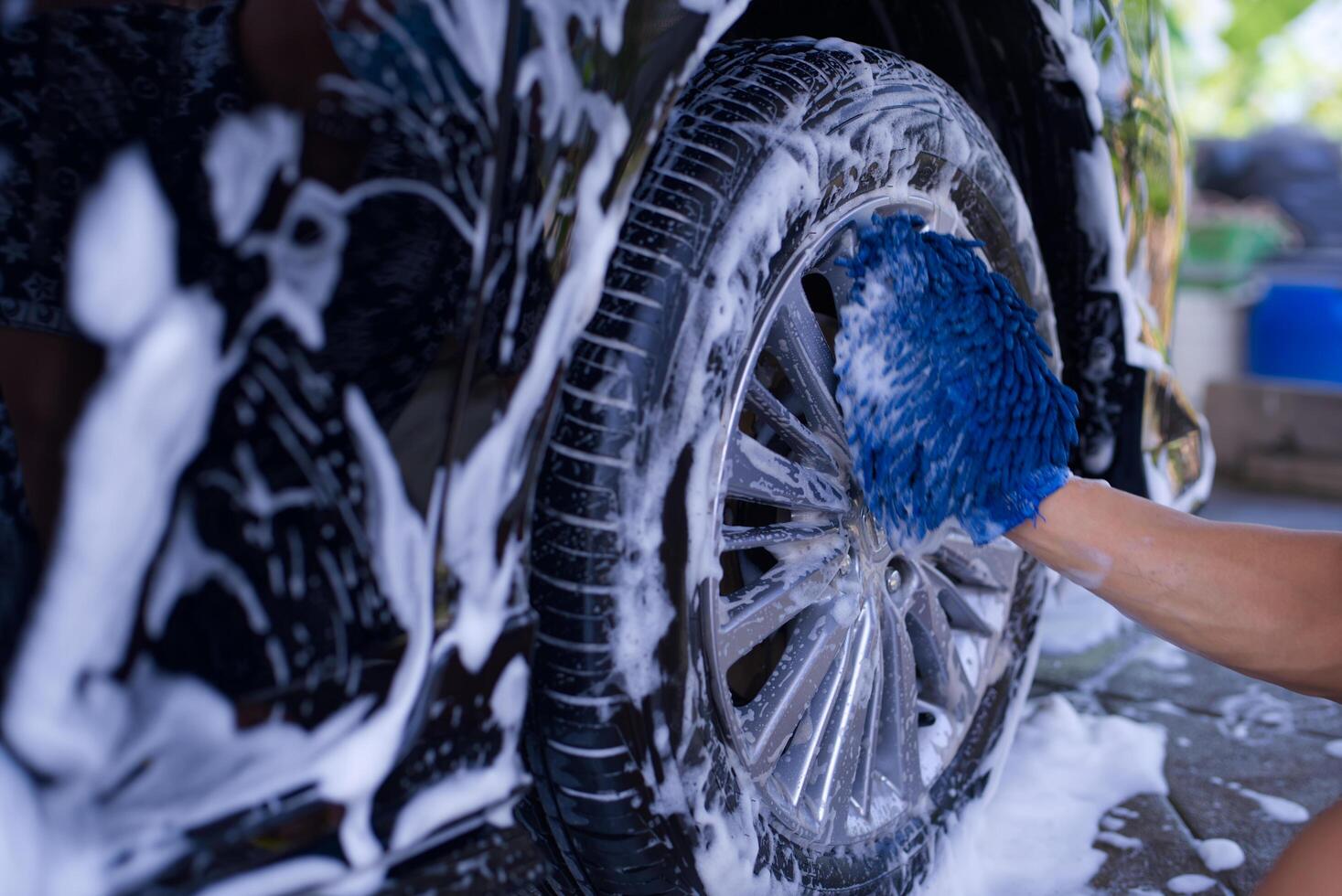 People washing cars photo
