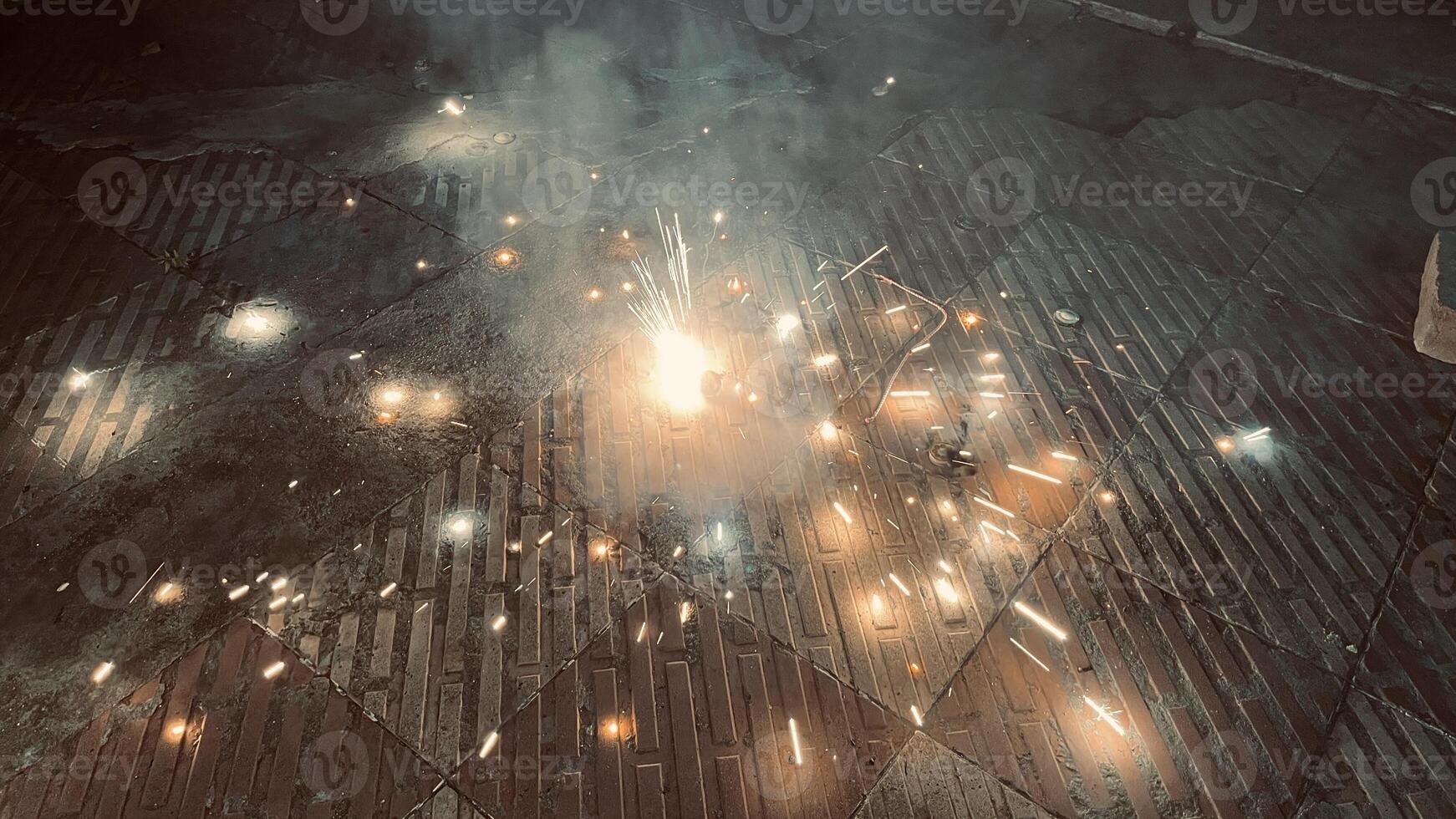 Widespread sparkling effect of a chakkar cracker photo