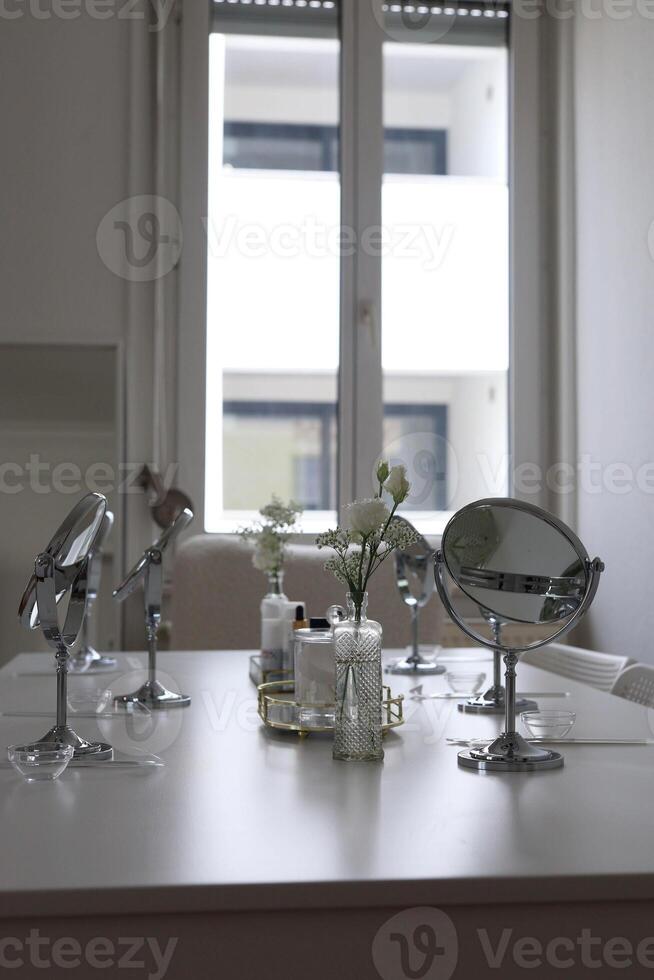 Mirrors and cosmetics for cosmetologist's master class photo