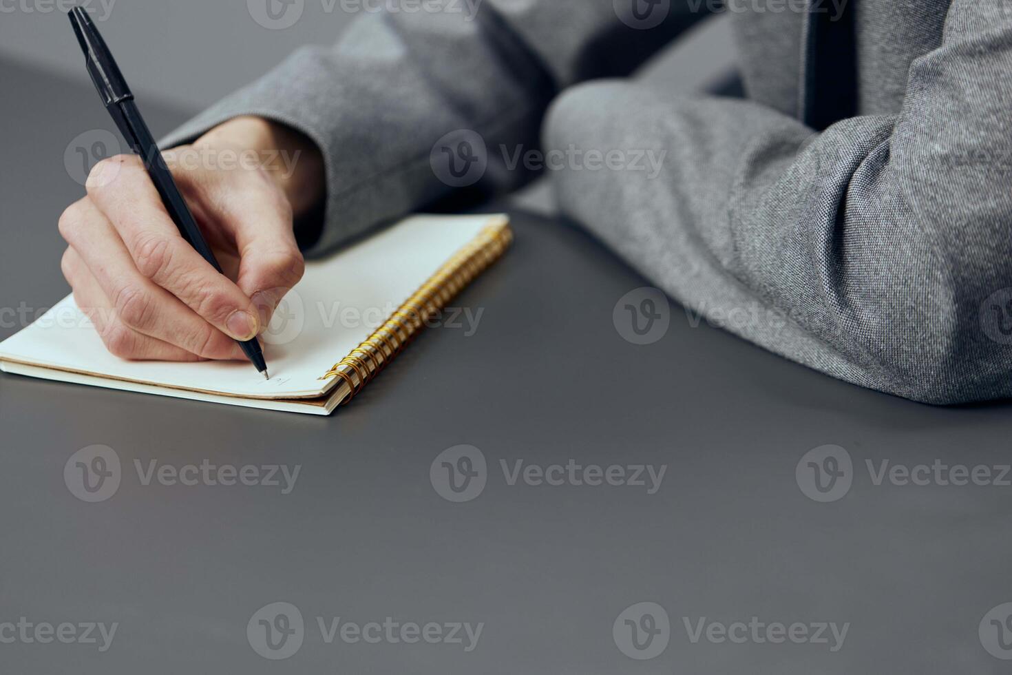 Learning Journeys. Capturing Education, Creativity, and Productivity in Images photo