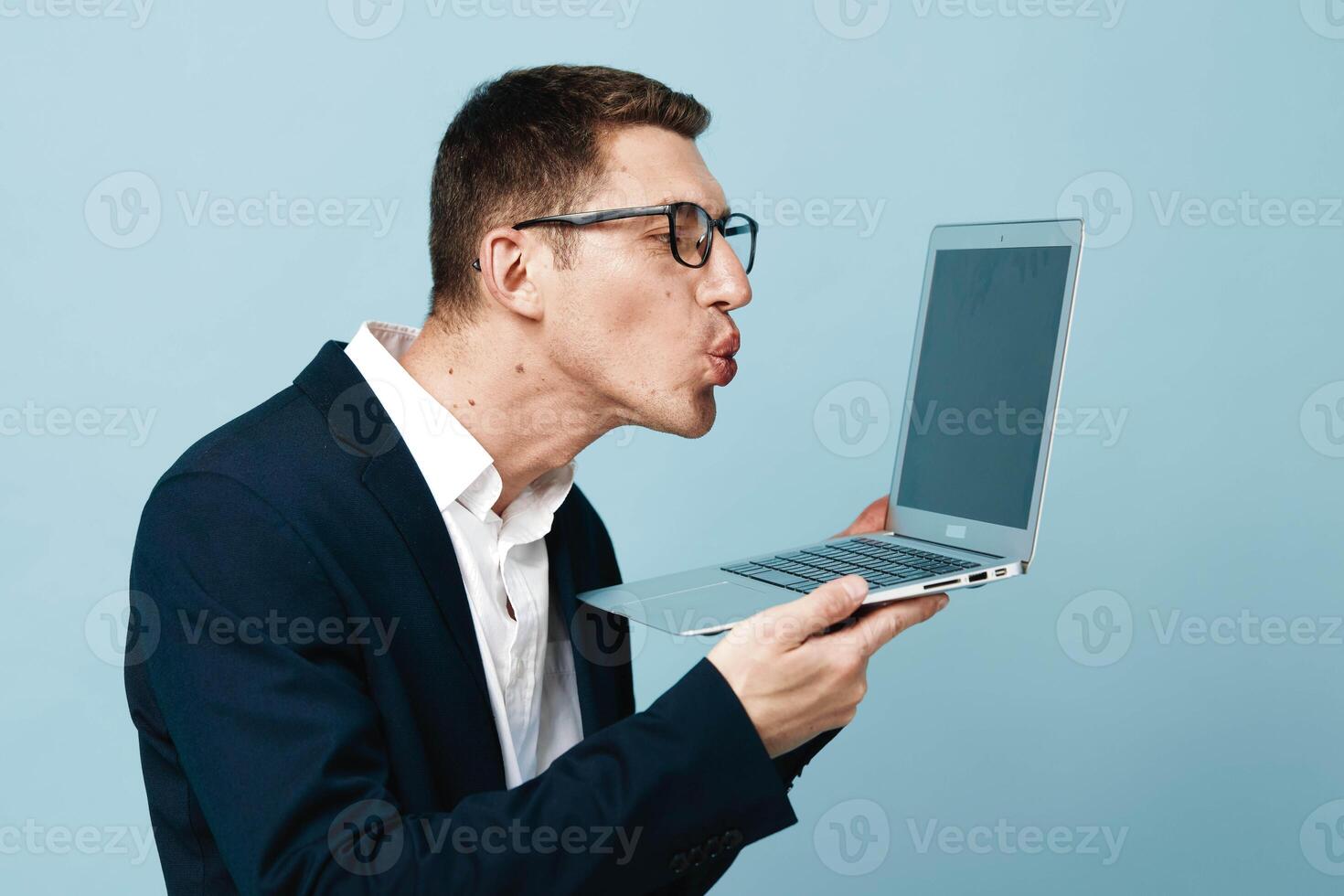 Notebook man shock stress online frustrated expression workplace manager emotion problem working photo