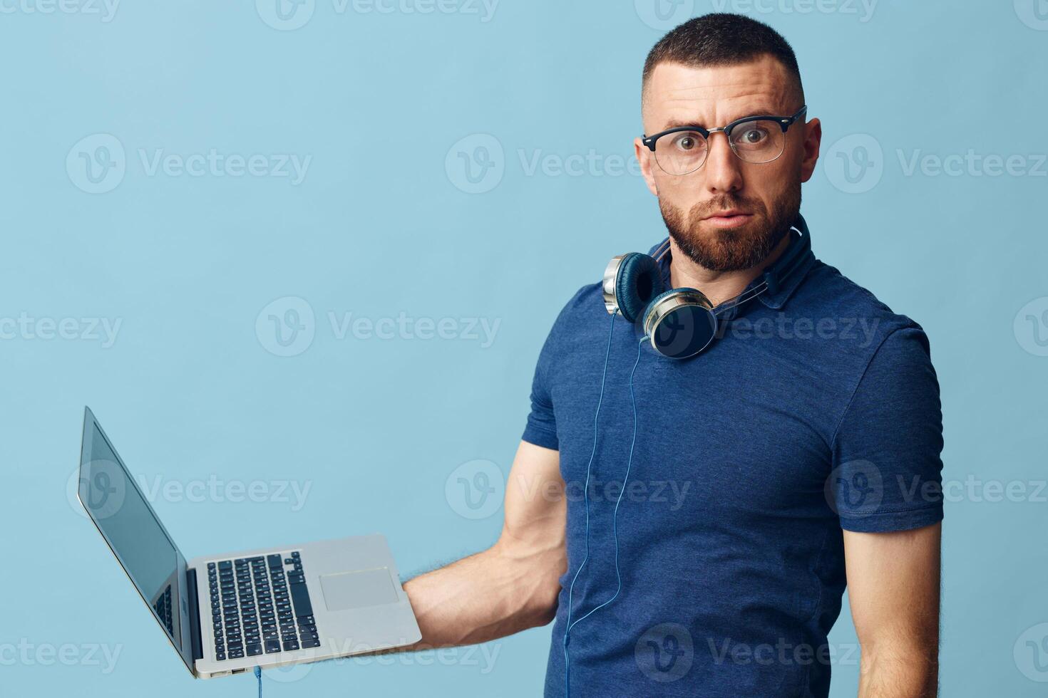 Sitting business office caucasian professional technology young job men working wireless men adult photo