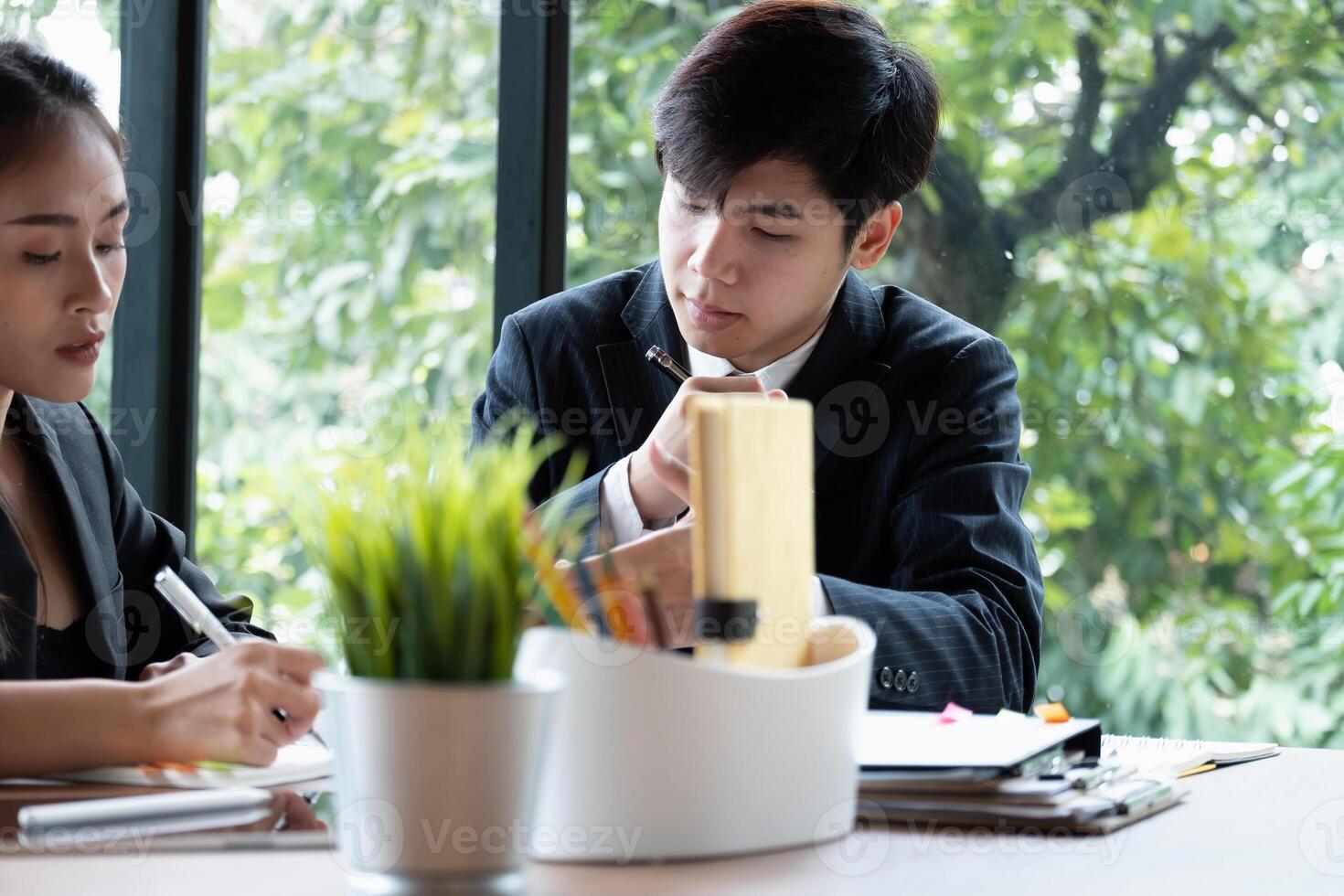 Young Business Asian are Meeting Design Ideas Concept. business planning photo