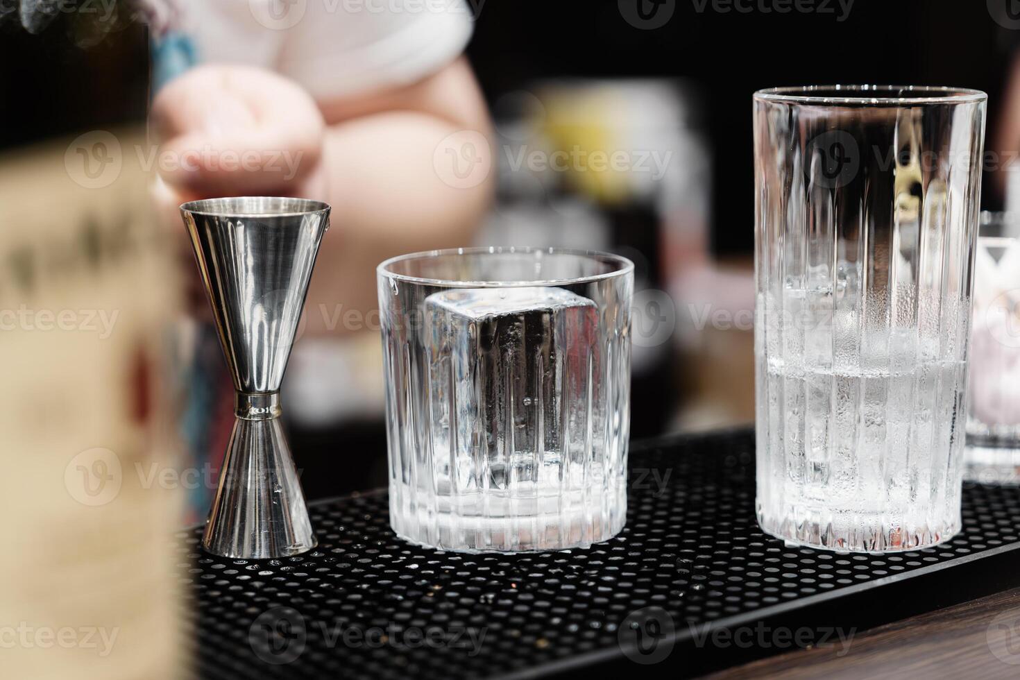 Making a cocktail photo