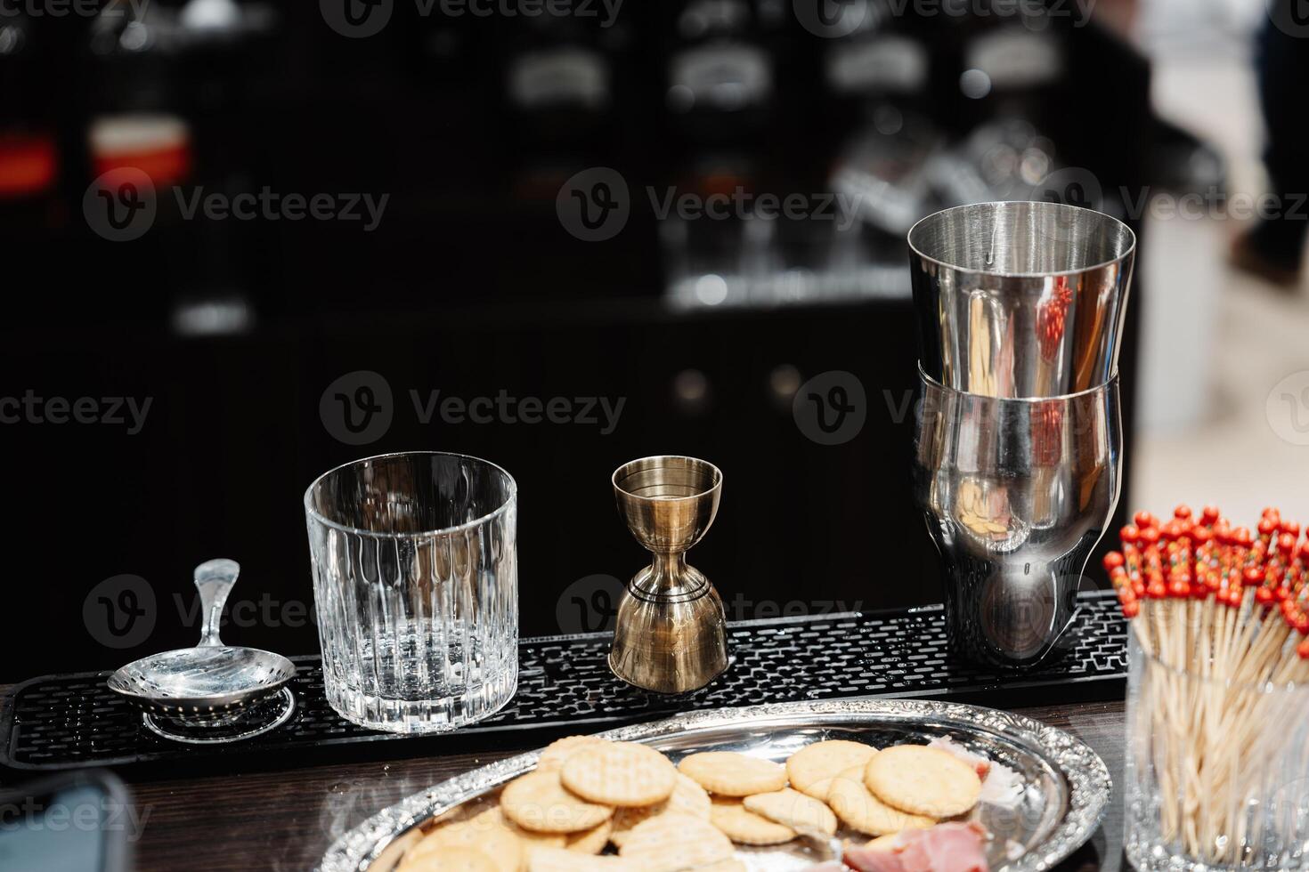 Making a cocktail photo