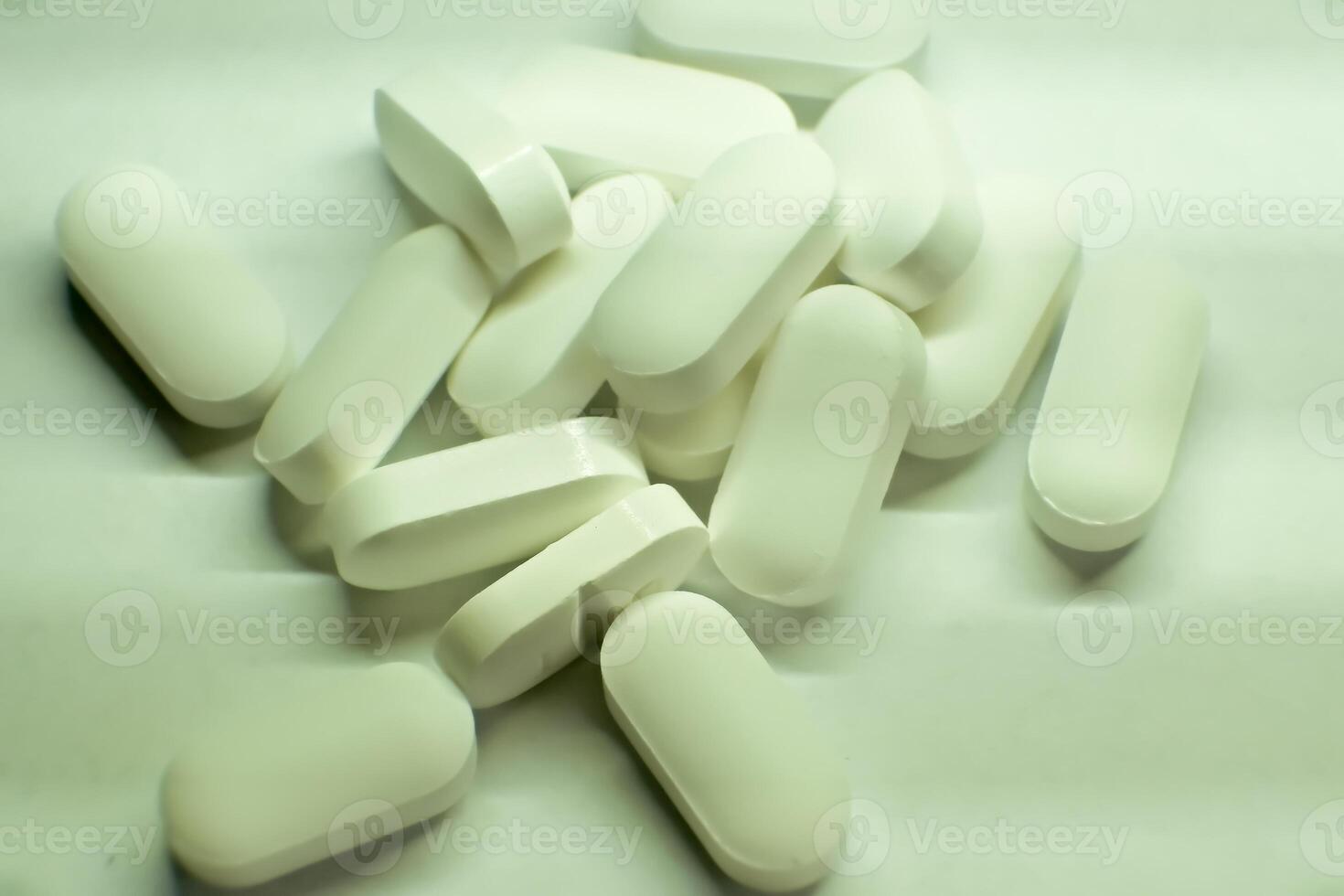 tablets . white tablets. close-up . the concept of health, treatment. photo