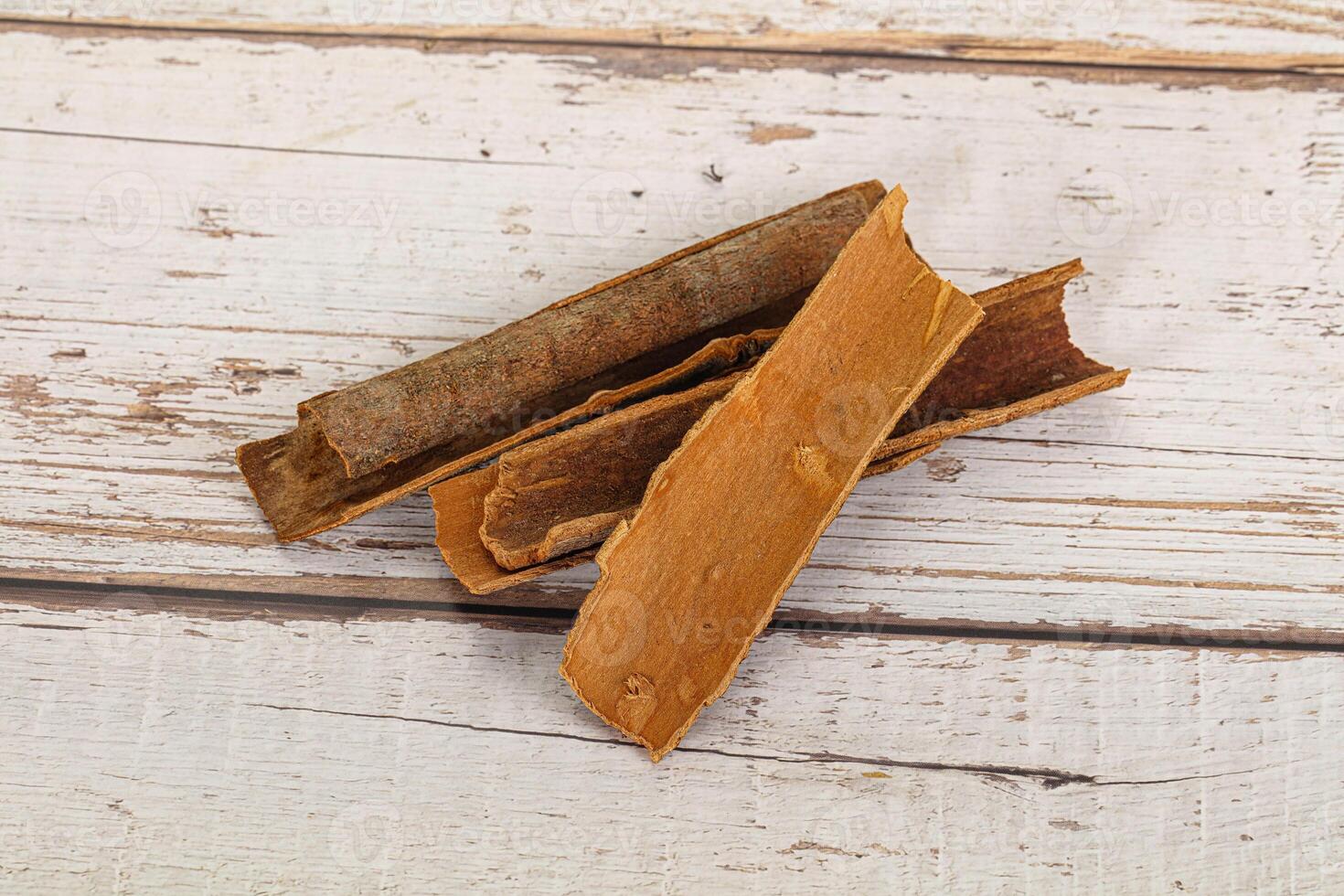 Natural wild organic cinnamon aroma photo
