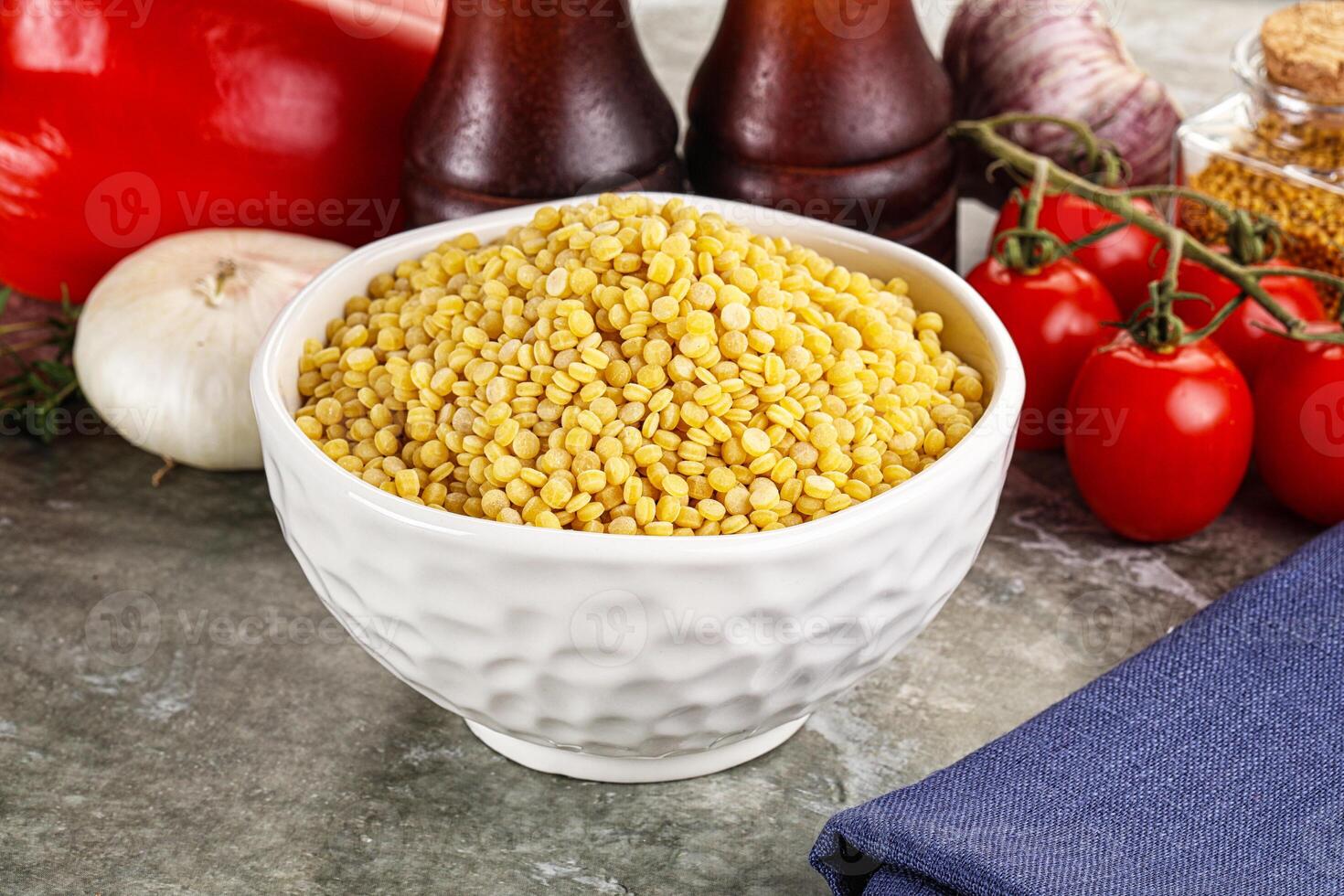 Dry ptitim heap in the bowl photo