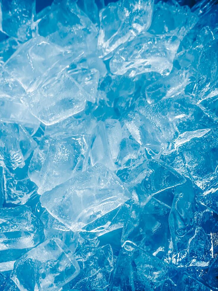 icecubes background,icecubes texture,icecubes wallpaper,ice helps to feel refreshed and cool water from the icecubes helps the water refresh your life and feel good.ice drinks for refreshment business photo