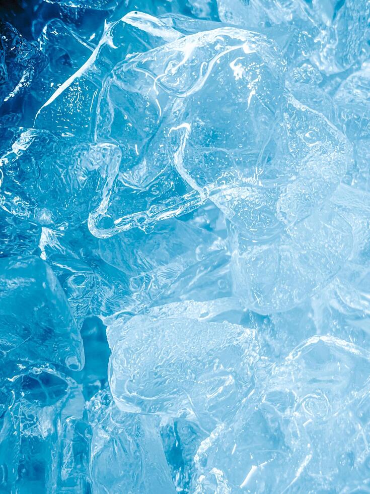 icecubes background,icecubes texture,icecubes wallpaper,ice helps to feel refreshed and cool water from the icecubes helps the water refresh your life and feel good.ice drinks for refreshment business photo
