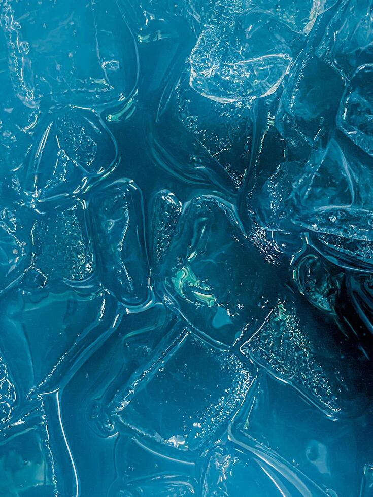 icecubes background,icecubes texture,icecubes wallpaper,ice helps to feel refreshed and cool water from the icecubes helps the water refresh your life and feel good.ice drinks for refreshment business photo