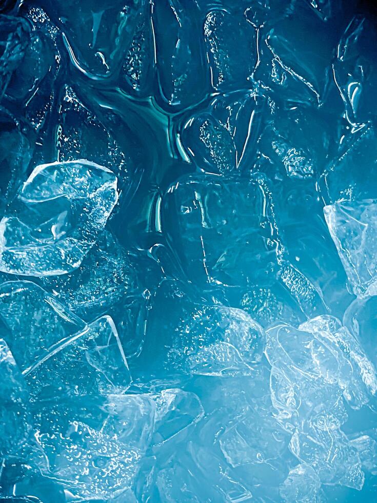 icecubes background,icecubes texture,icecubes wallpaper,ice helps to feel refreshed and cool water from the icecubes helps the water refresh your life and feel good.ice drinks for refreshment business photo