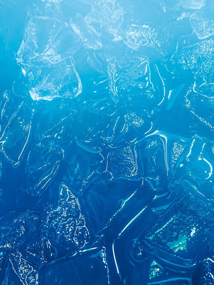 icecubes background,icecubes texture,icecubes wallpaper,ice helps to feel refreshed and cool water from the icecubes helps the water refresh your life and feel good.ice drinks for refreshment business photo