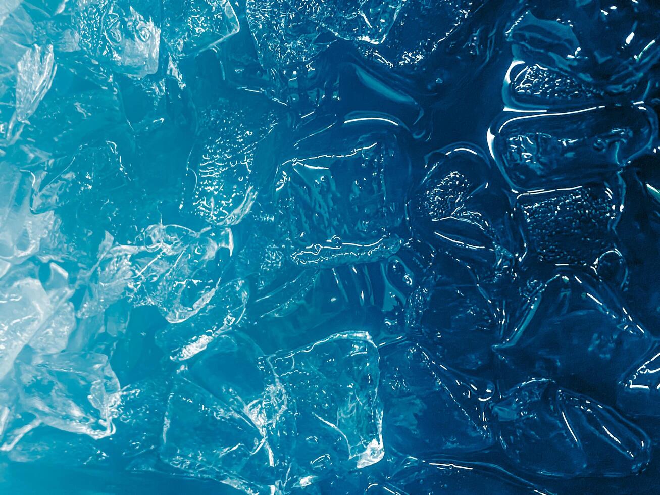 icecubes background,icecubes texture,icecubes wallpaper,ice helps to feel refreshed and cool water from the icecubes helps the water refresh your life and feel good.ice drinks for refreshment business photo