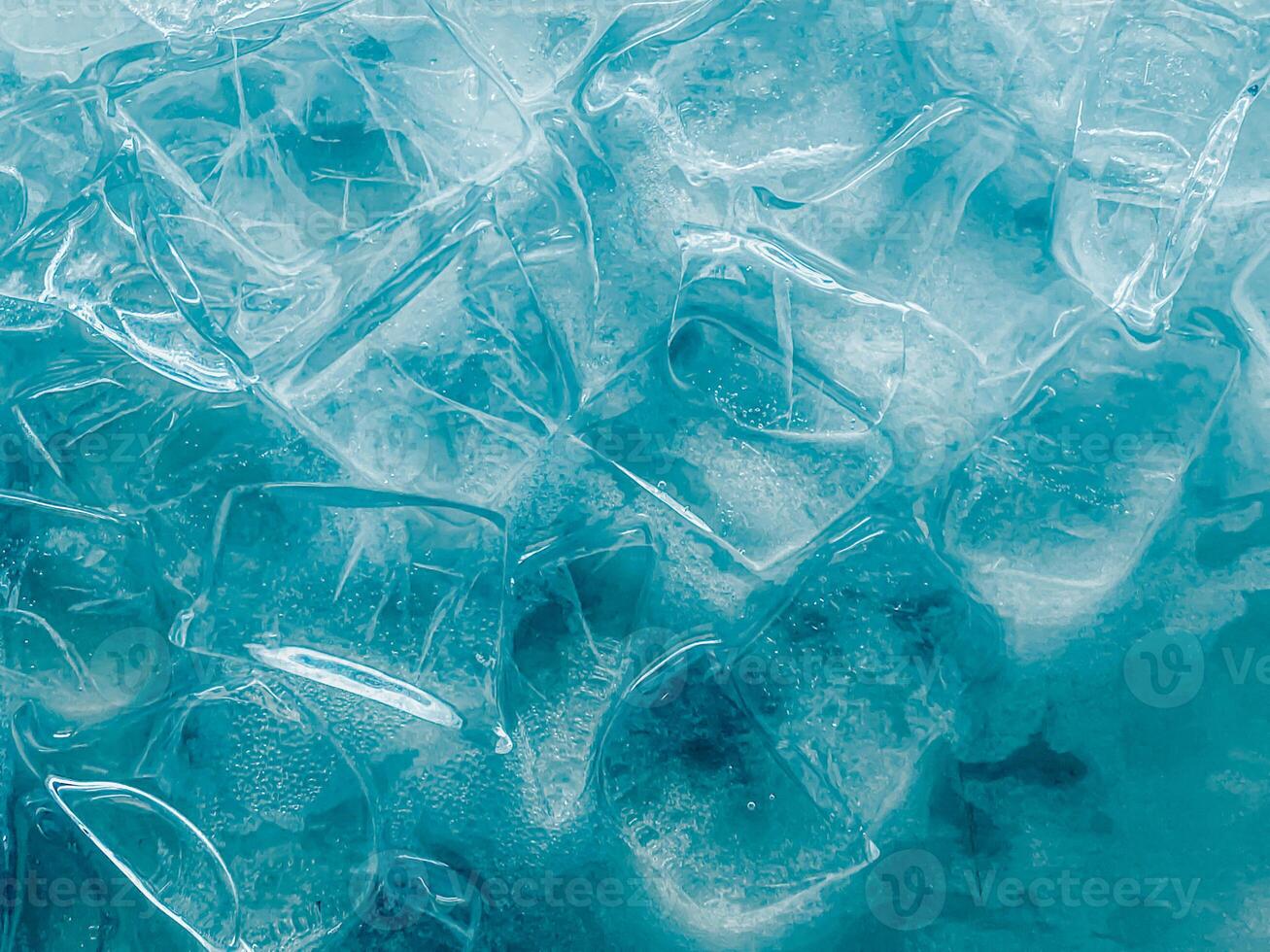 icecubes background,icecubes texture,icecubes wallpaper,ice helps to feel refreshed and cool water from the icecubes helps the water refresh your life and feel good.ice drinks for refreshment business photo