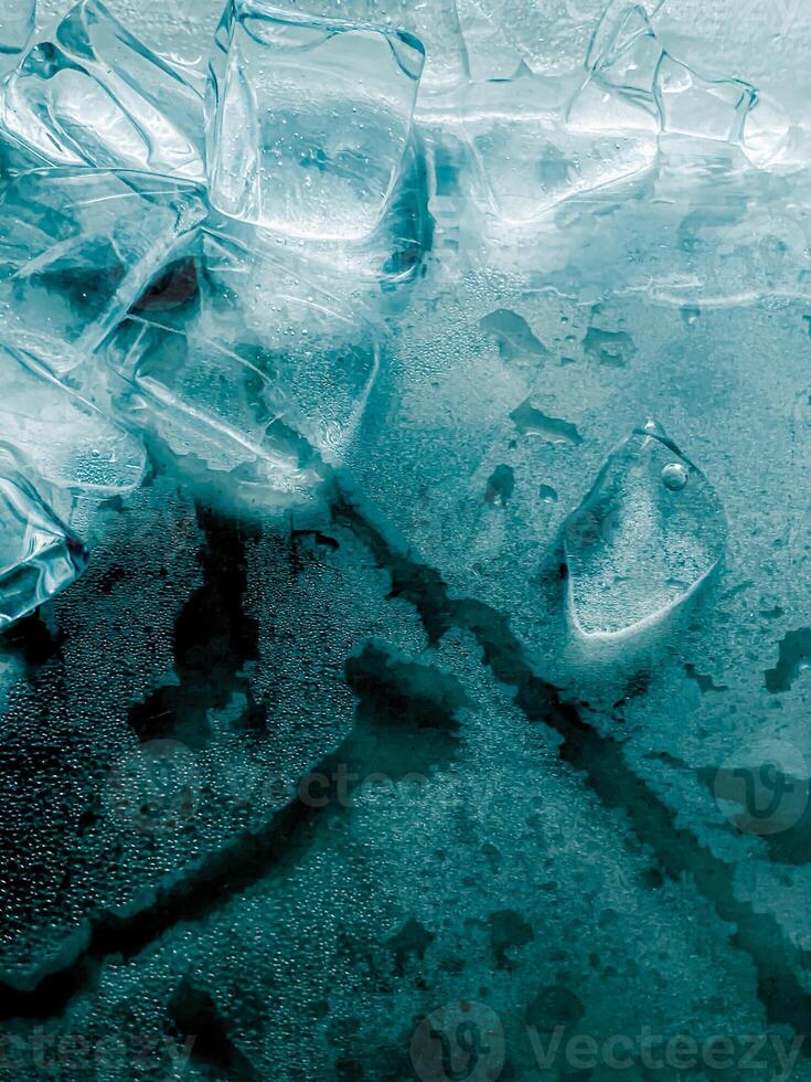 icecubes background,icecubes texture,icecubes wallpaper,ice helps to feel refreshed and cool water from the icecubes helps the water refresh your life and feel good.ice drinks for refreshment business photo