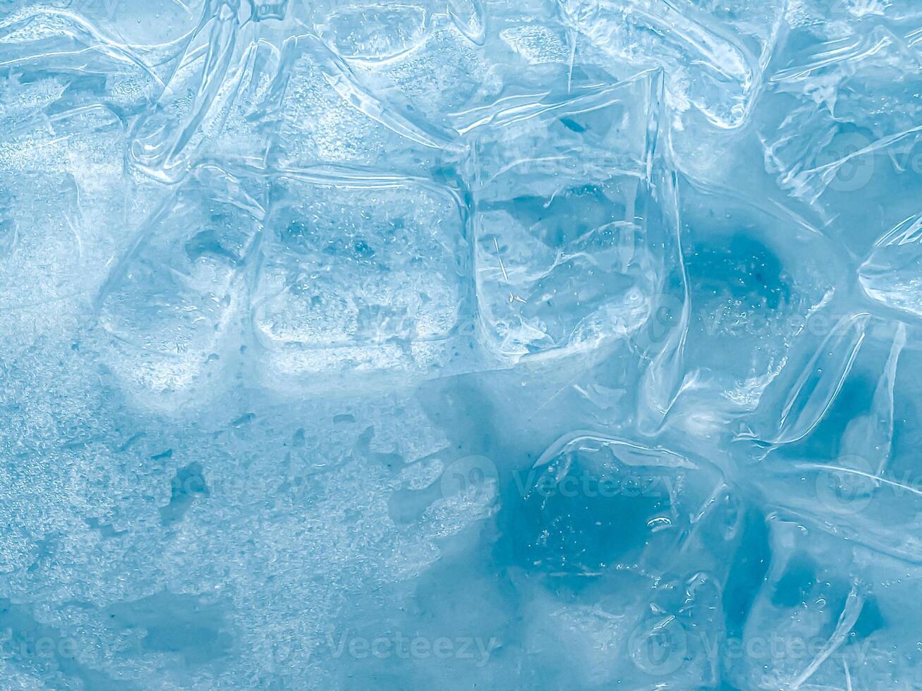icecubes background,icecubes texture,icecubes wallpaper,ice helps to feel refreshed and cool water from the icecubes helps the water refresh your life and feel good.ice drinks for refreshment business photo
