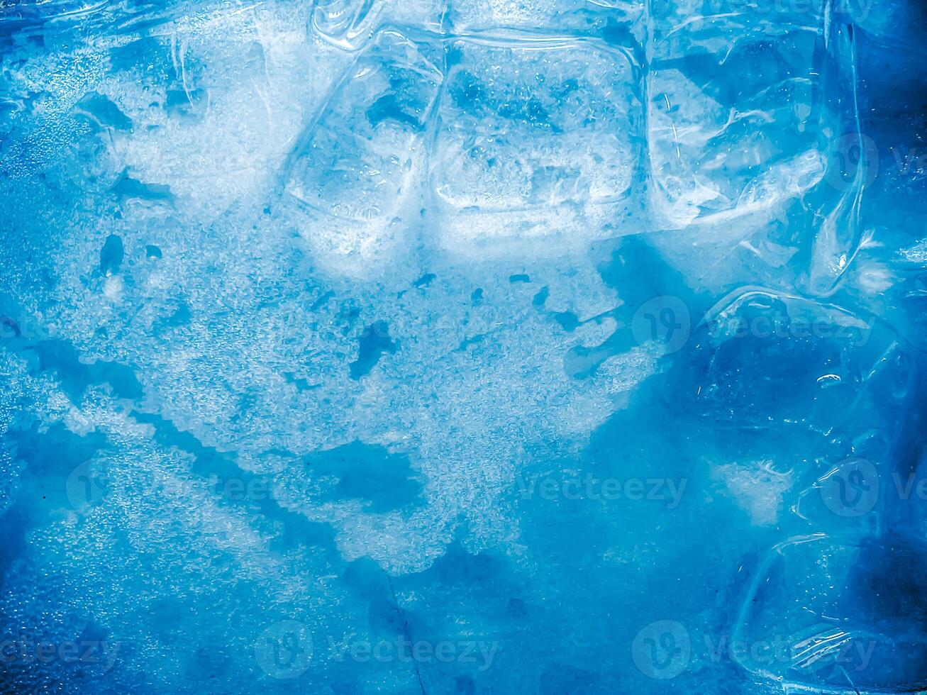 icecubes background,icecubes texture,icecubes wallpaper,ice helps to feel refreshed and cool water from the icecubes helps the water refresh your life and feel good.ice drinks for refreshment business photo