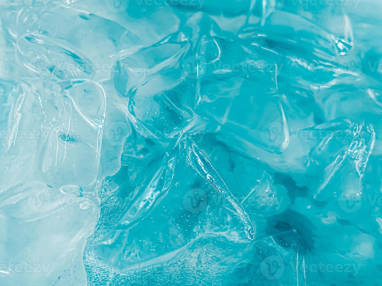 icecubes background,icecubes texture,icecubes wallpaper,ice helps to feel refreshed and cool water from the icecubes helps the water refresh your life and feel good.ice drinks for refreshment business photo