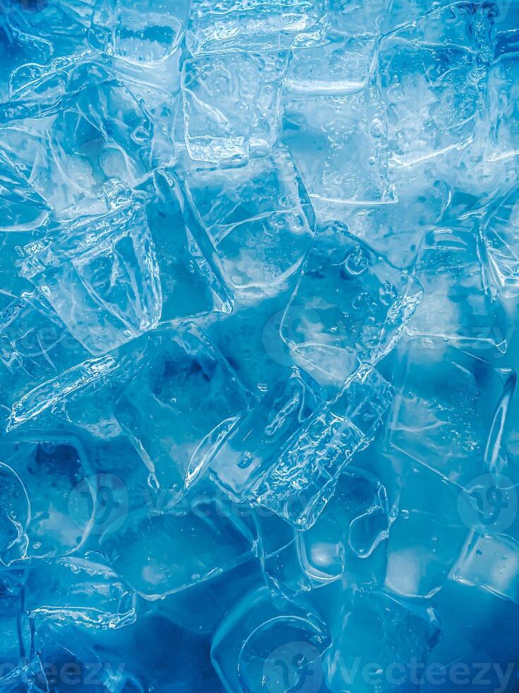 icecubes background,icecubes texture,icecubes wallpaper,ice helps to feel refreshed and cool water from the icecubes helps the water refresh your life and feel good.ice drinks for refreshment business photo