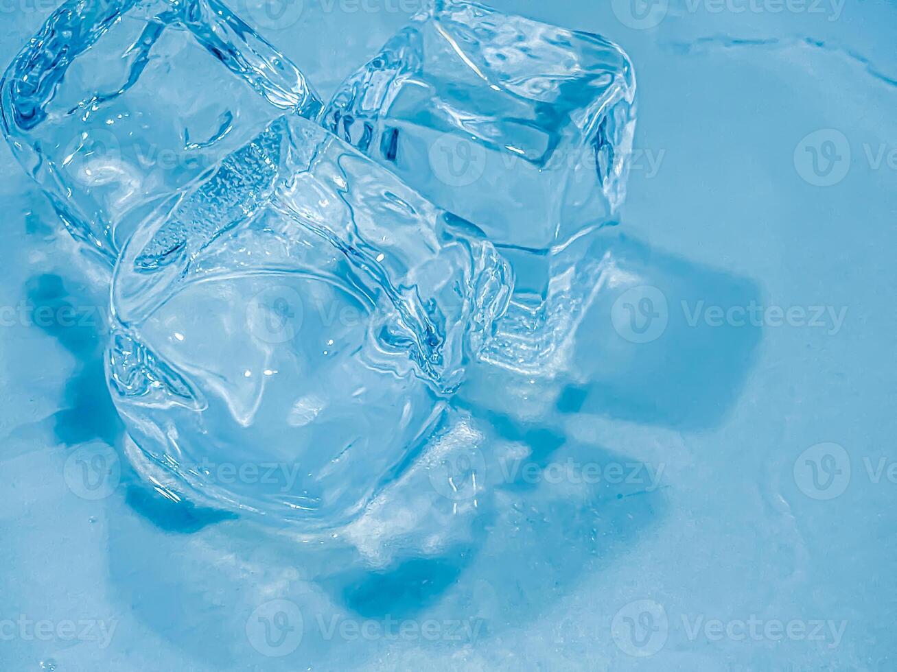 icecubes background,icecubes texture,icecubes wallpaper,ice helps to feel refreshed and cool water from the icecubes helps the water refresh your life and feel good.ice drinks for refreshment business photo