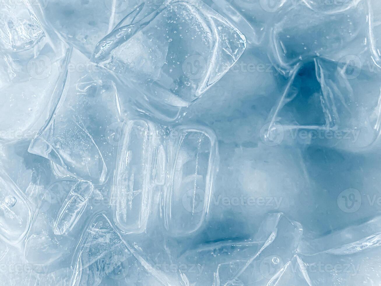 icecubes background,icecubes texture,icecubes wallpaper,ice helps to feel refreshed and cool water from the icecubes helps the water refresh your life and feel good.ice drinks for refreshment business photo
