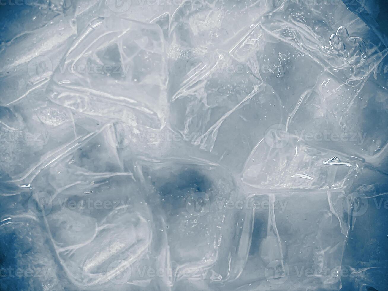 icecubes background,icecubes texture,icecubes wallpaper,ice helps to feel refreshed and cool water from the icecubes helps the water refresh your life and feel good.ice drinks for refreshment business photo