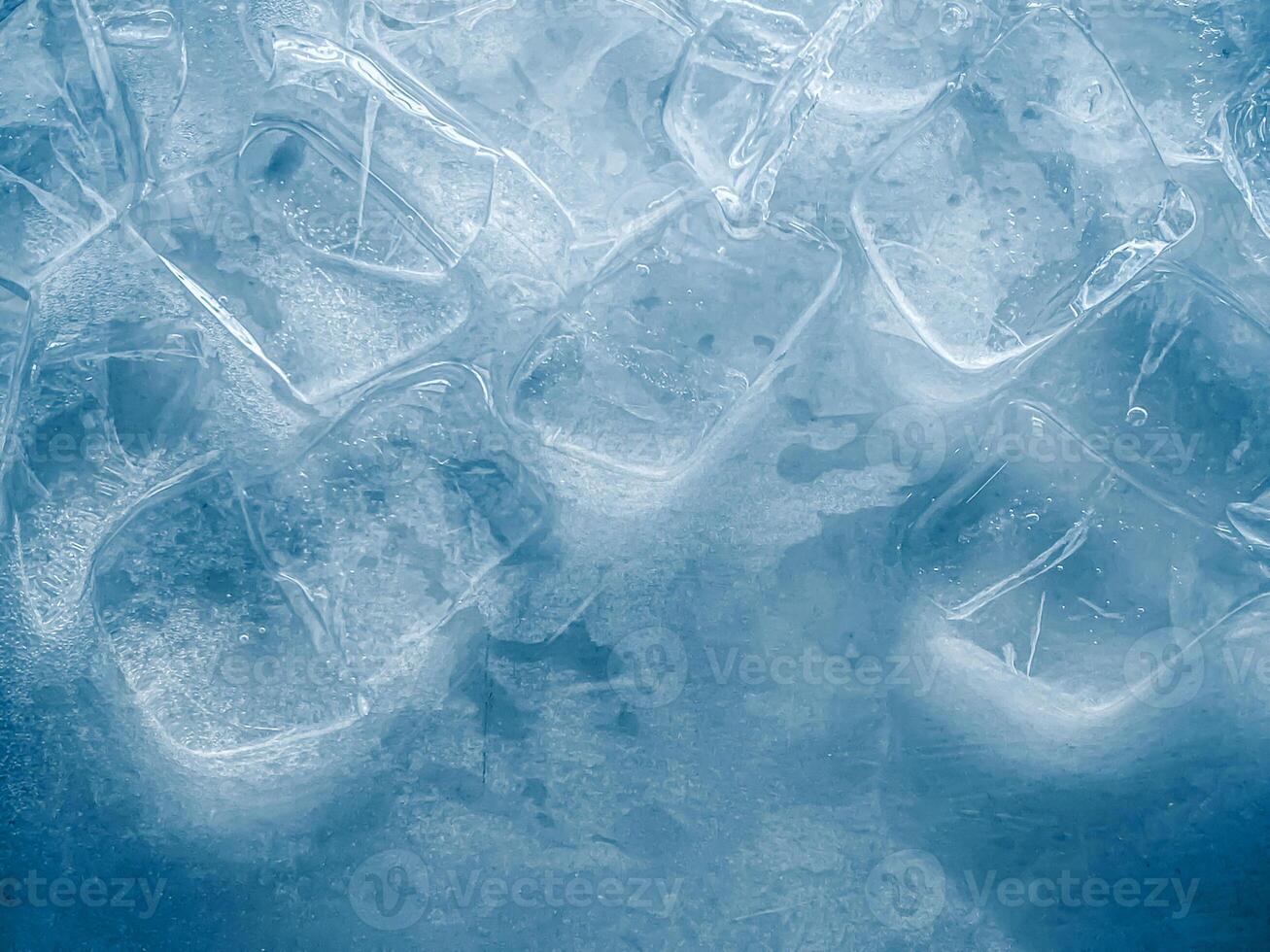 icecubes background,icecubes texture,icecubes wallpaper,ice helps to feel refreshed and cool water from the icecubes helps the water refresh your life and feel good.ice drinks for refreshment business photo