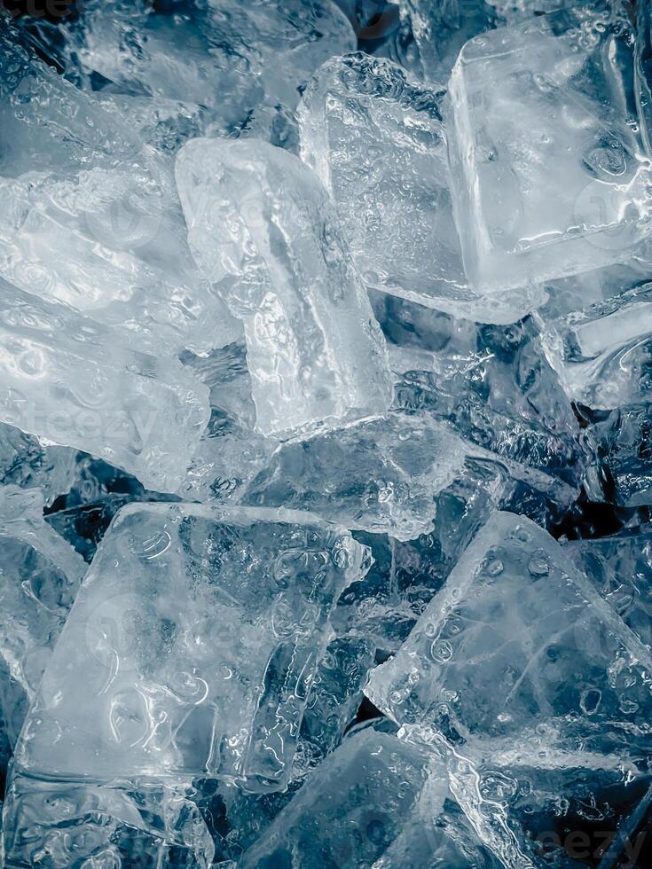 icecubes background,icecubes texture,icecubes wallpaper,ice helps to feel refreshed and cool water from the icecubes helps the water refresh your life and feel good.ice drinks for refreshment business photo