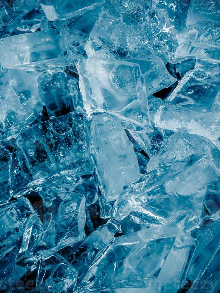 icecubes background,icecubes texture,icecubes wallpaper,ice helps to feel refreshed and cool water from the icecubes helps the water refresh your life and feel good.ice drinks for refreshment business photo