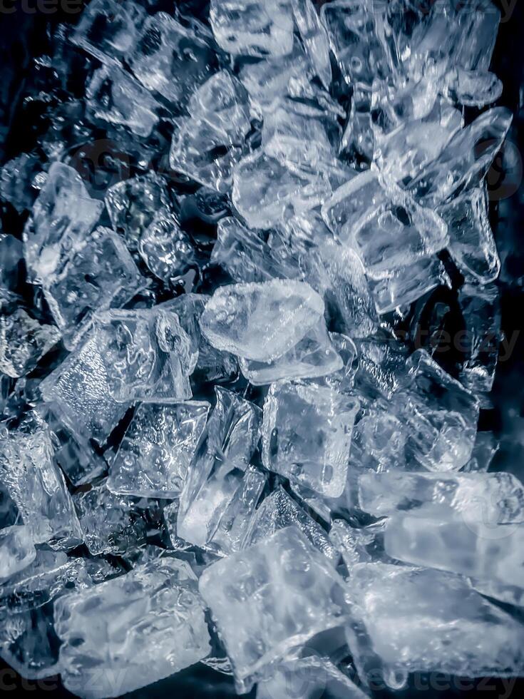icecubes background,icecubes texture,icecubes wallpaper,ice helps to feel refreshed and cool water from the icecubes helps the water refresh your life and feel good.ice drinks for refreshment business photo
