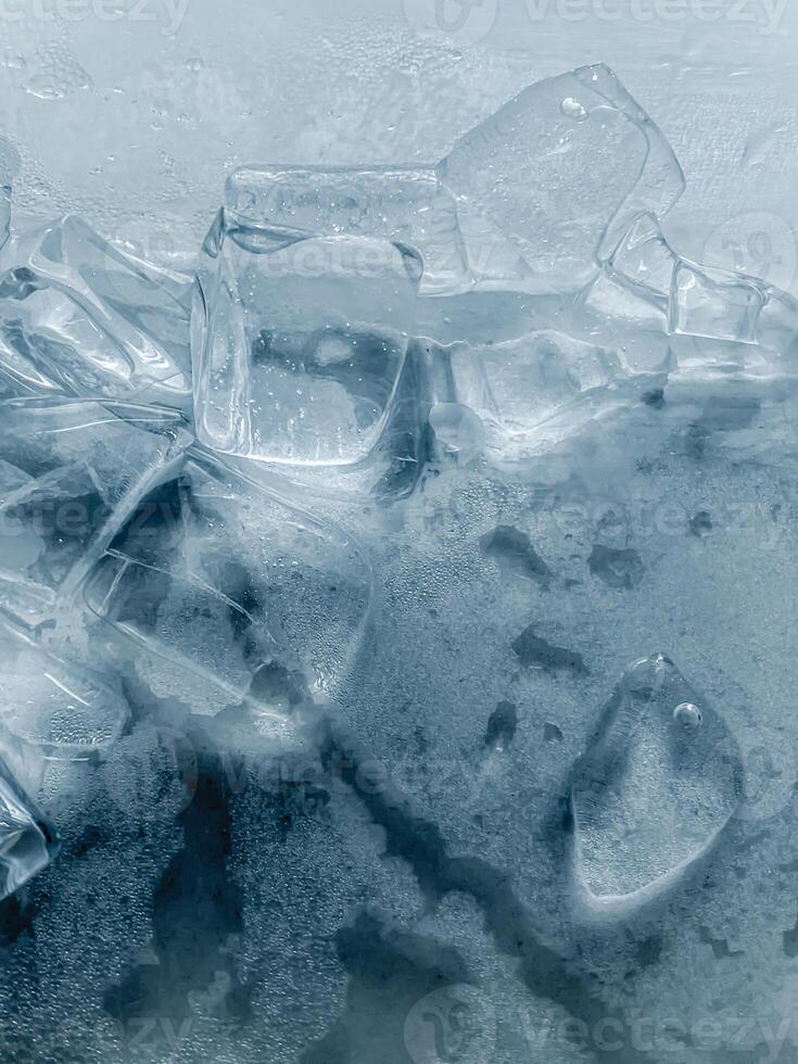 icecubes background,icecubes texture,icecubes wallpaper,ice helps to feel refreshed and cool water from the icecubes helps the water refresh your life and feel good.ice drinks for refreshment business photo