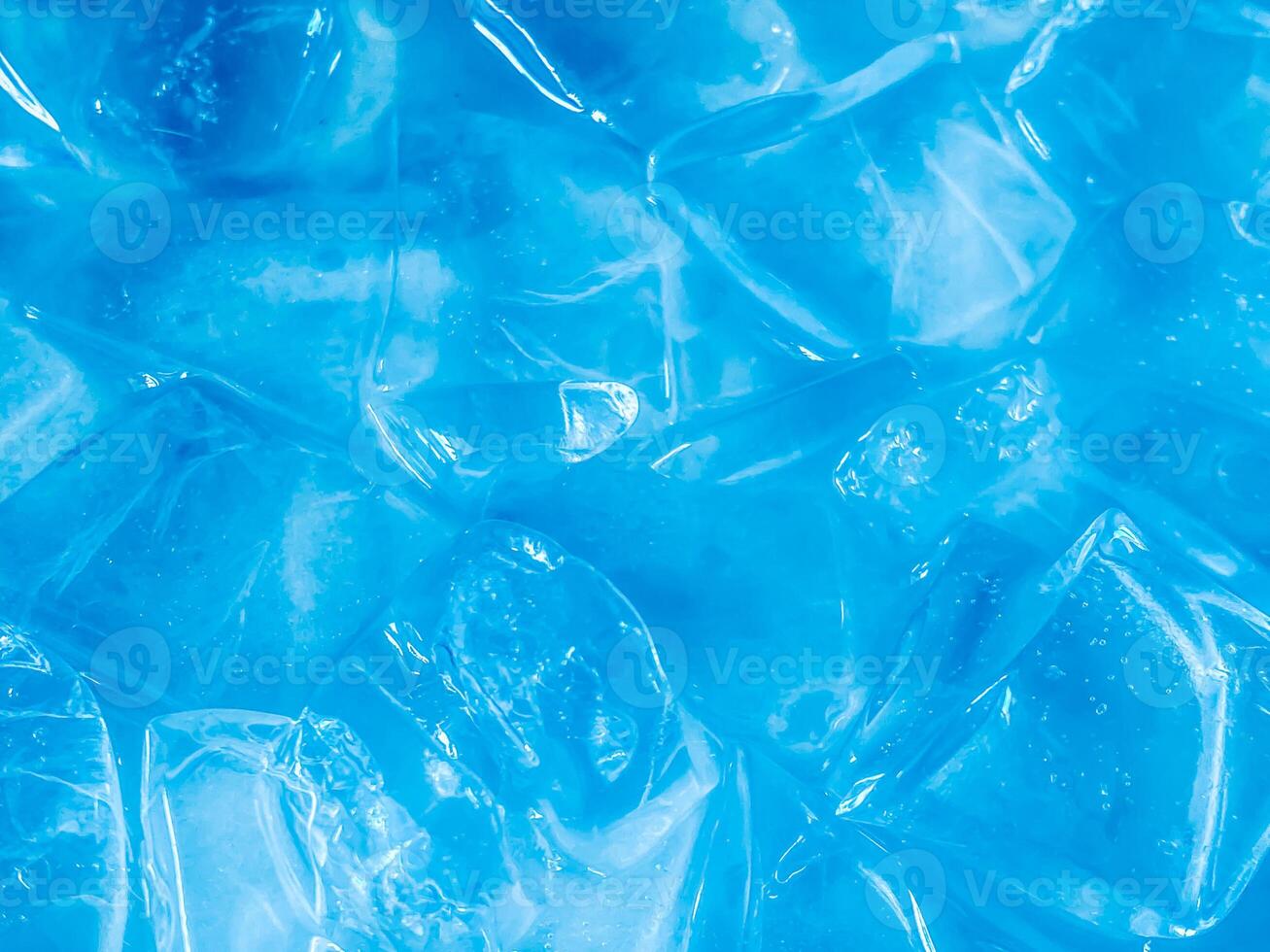 icecubes background,icecubes texture,icecubes wallpaper,ice helps to feel refreshed and cool water from the icecubes helps the water refresh your life and feel good.ice drinks for refreshment business photo