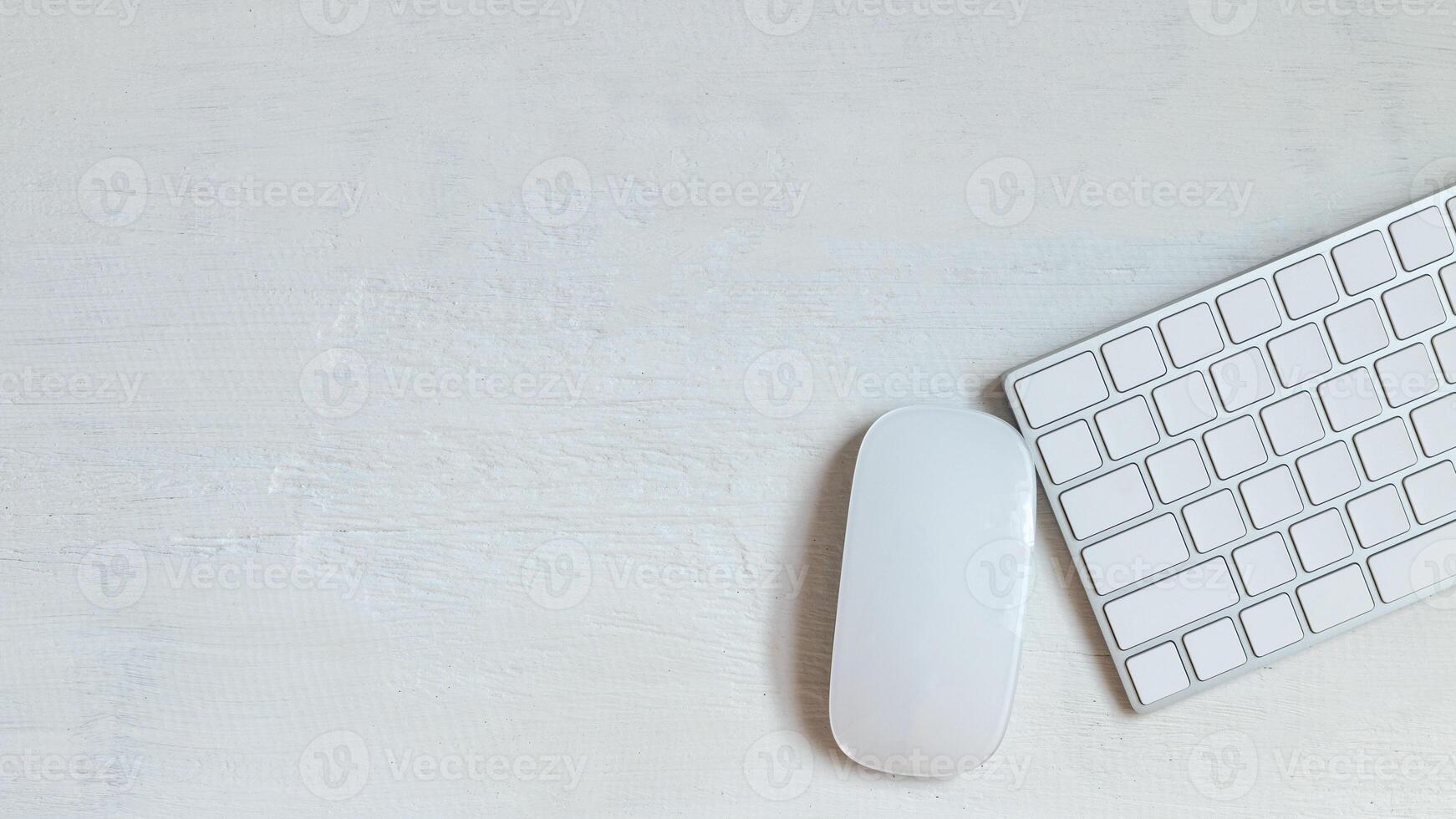 computer keyboard and mouse top view photo