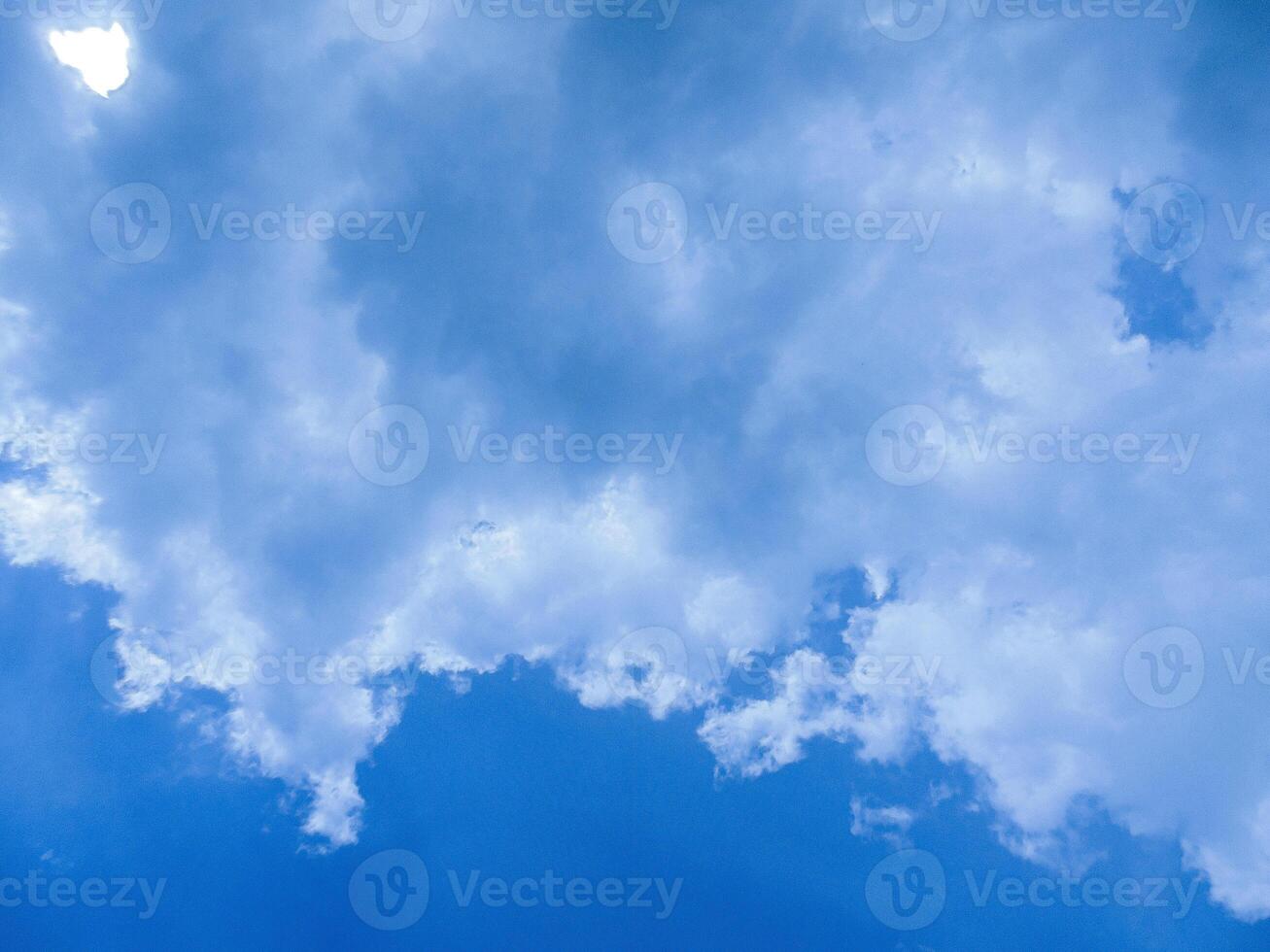 white cloud and blue sky photo