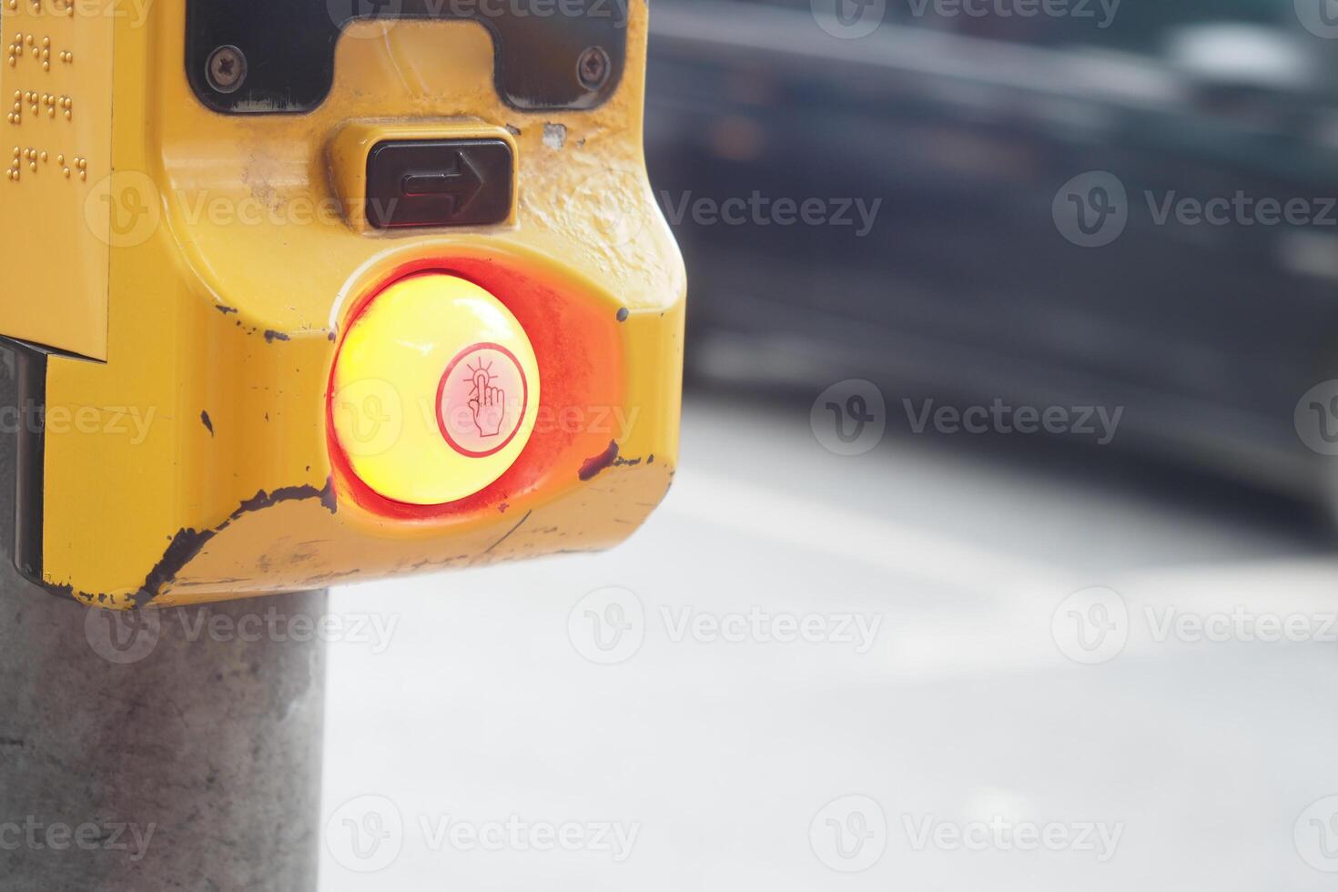close up of crossing signal button photo