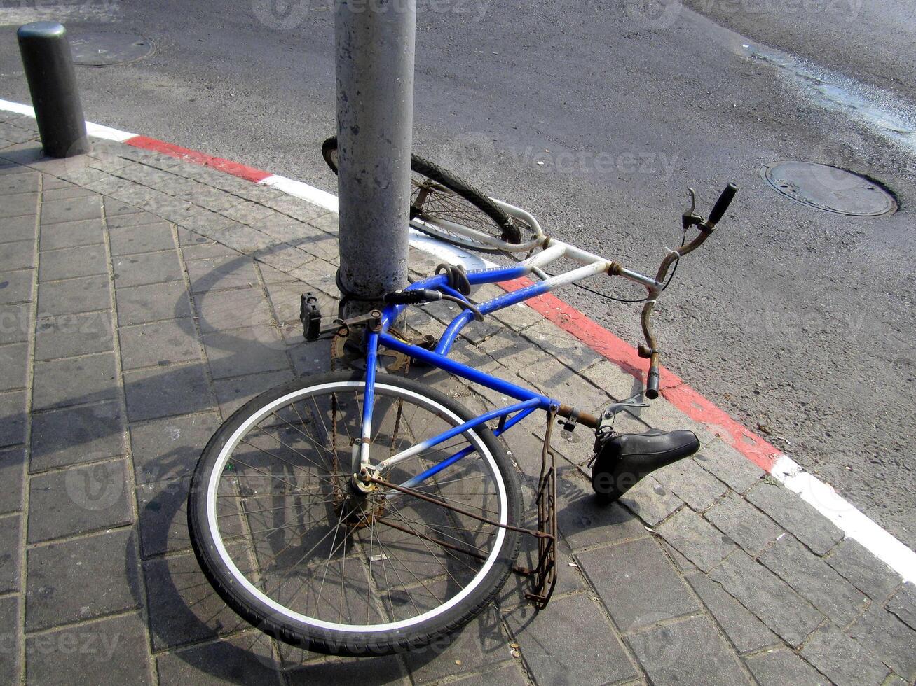 A bicycle is a two-wheeled vehicle without a motor. photo
