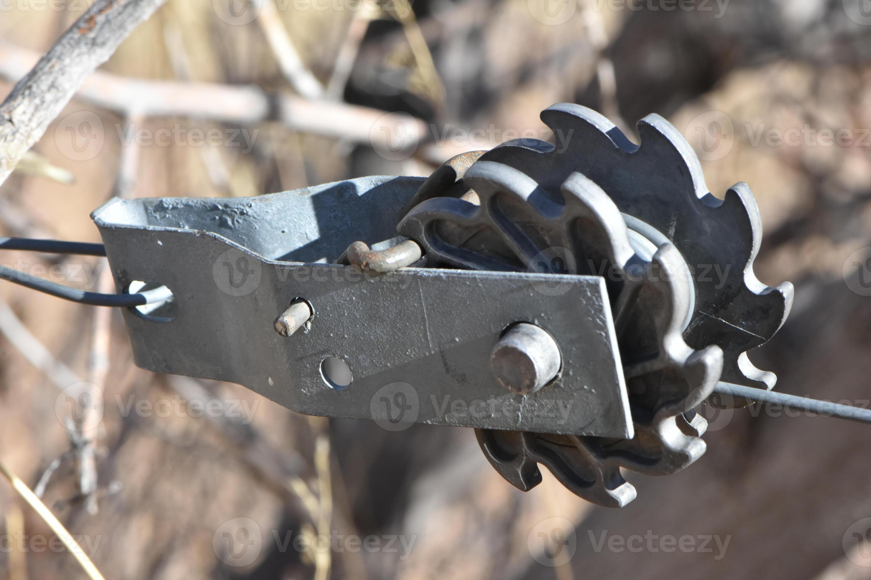 Fence Wire Strainer, Fence Tensioner, Wire Ratchet Tightener for Farm Fence 46701653 Stock Photo