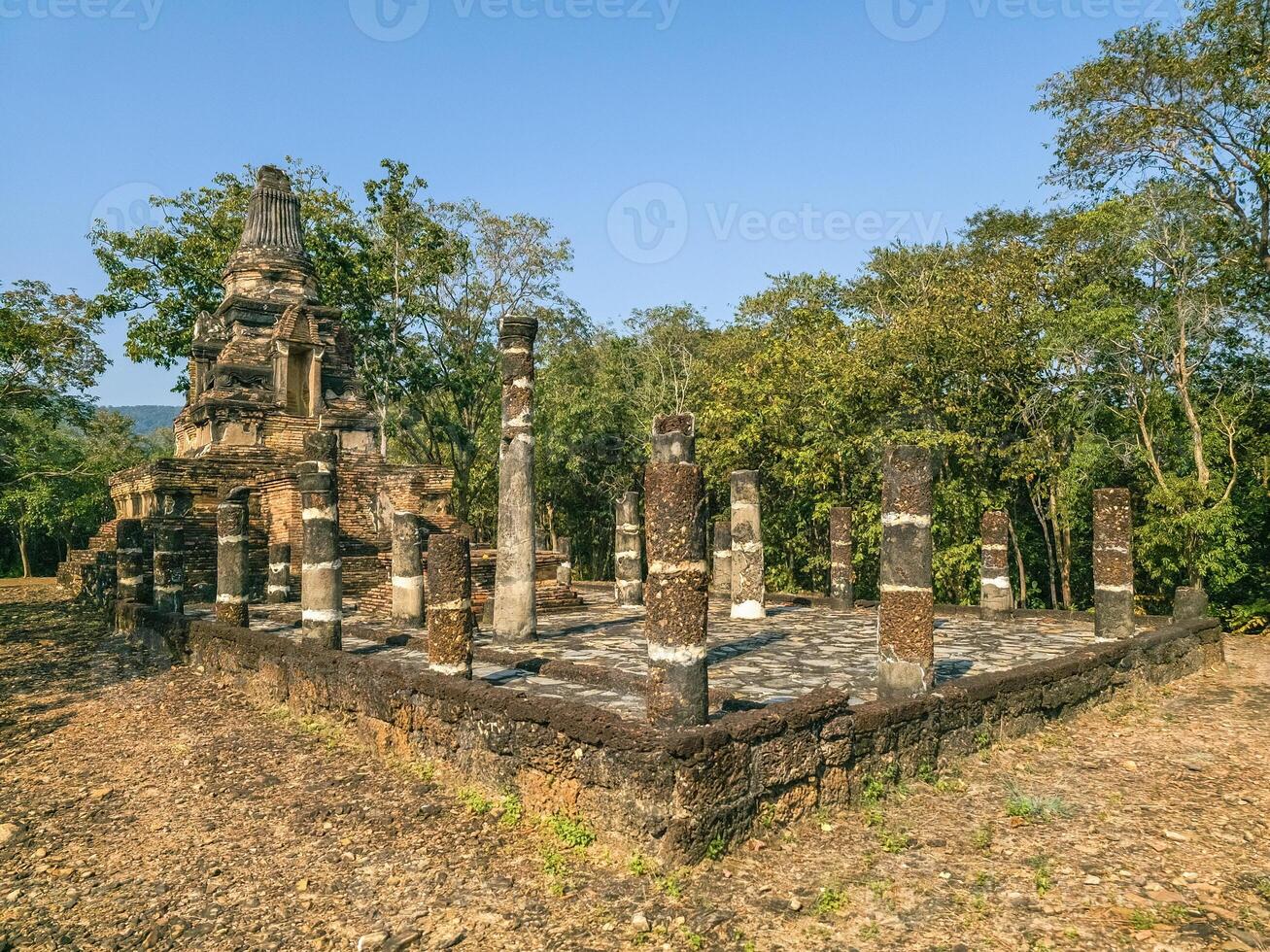 Wat Phra Bat Noi temple in Sukhothai, Thailand photo